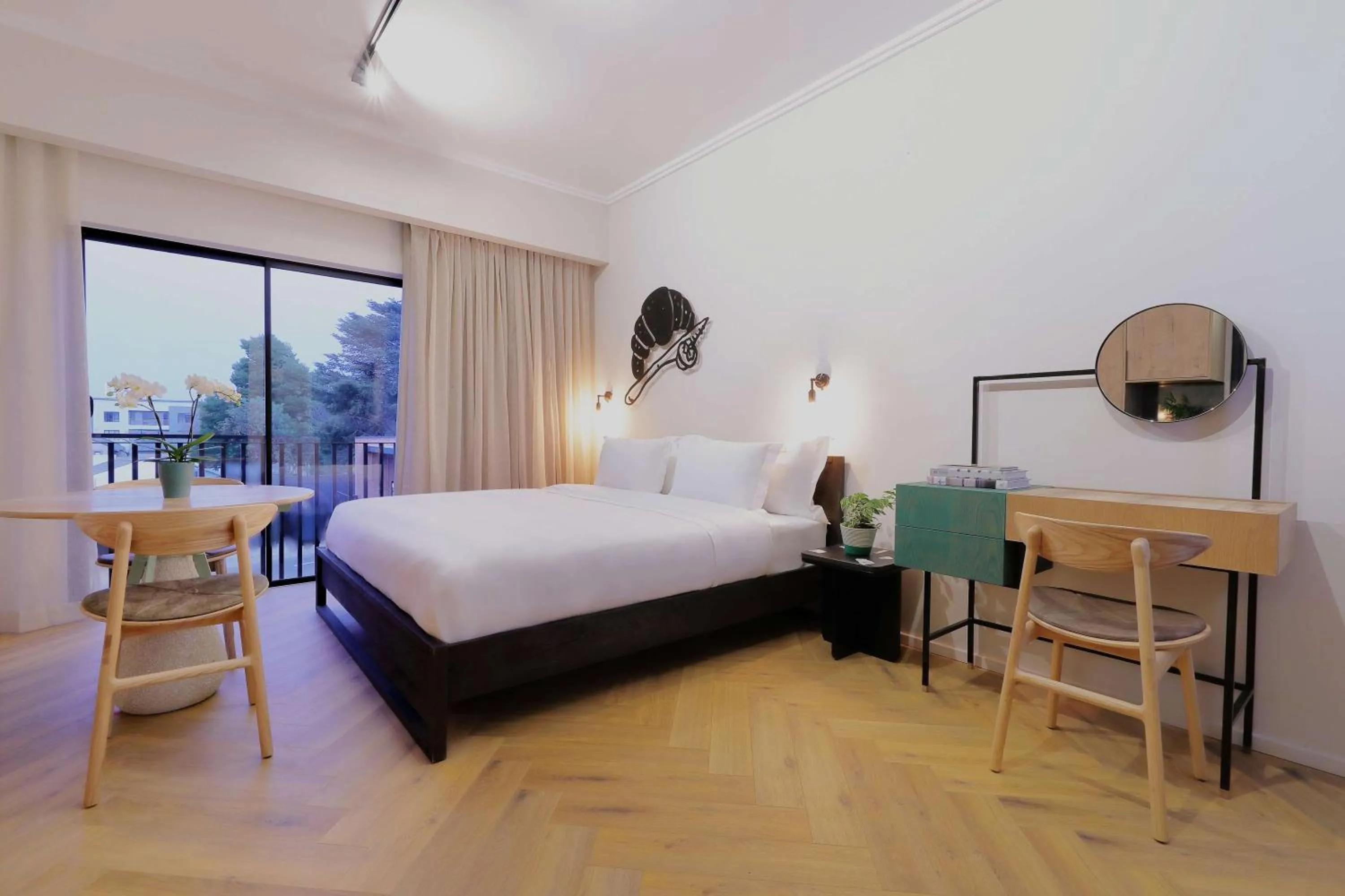 Photo of the whole room, Bed in Hyatt House Johannesburg, Sandton