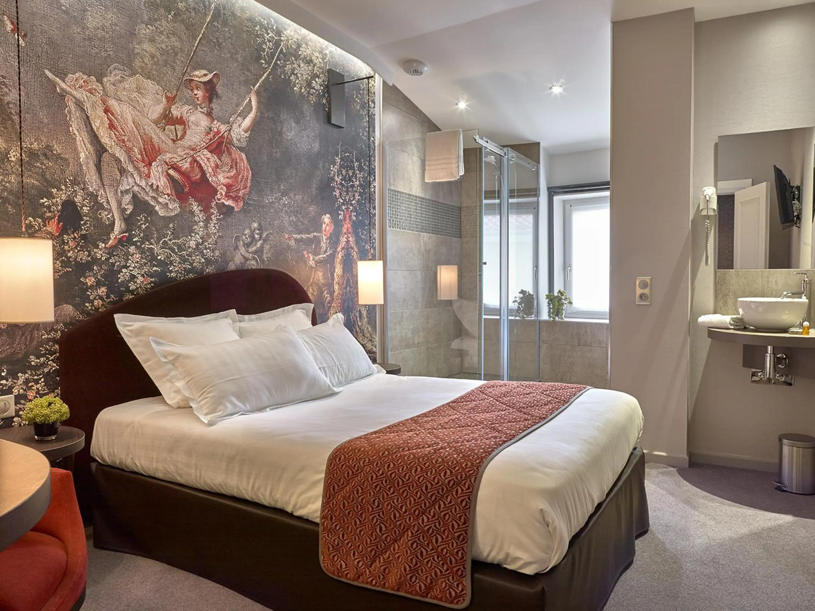 Photo of the whole room, Bed in Hotel De Guise Nancy Vieille Ville