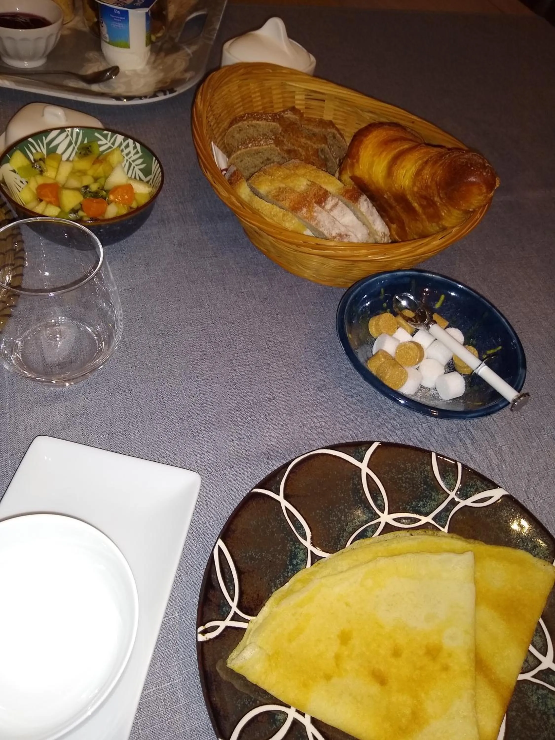 Breakfast in Les Agapanthes