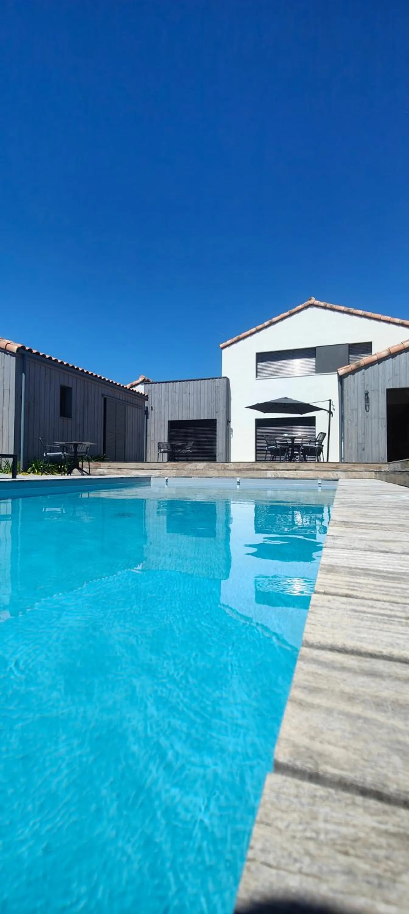 Property building in L'envie