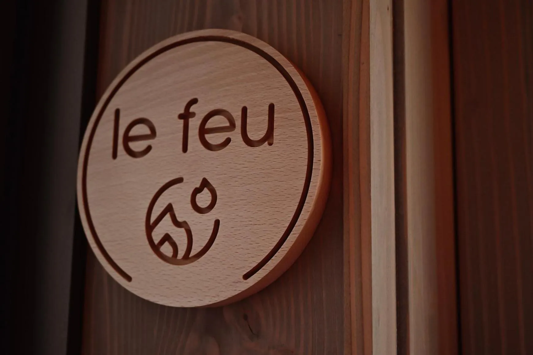 Text overlay in L'envie