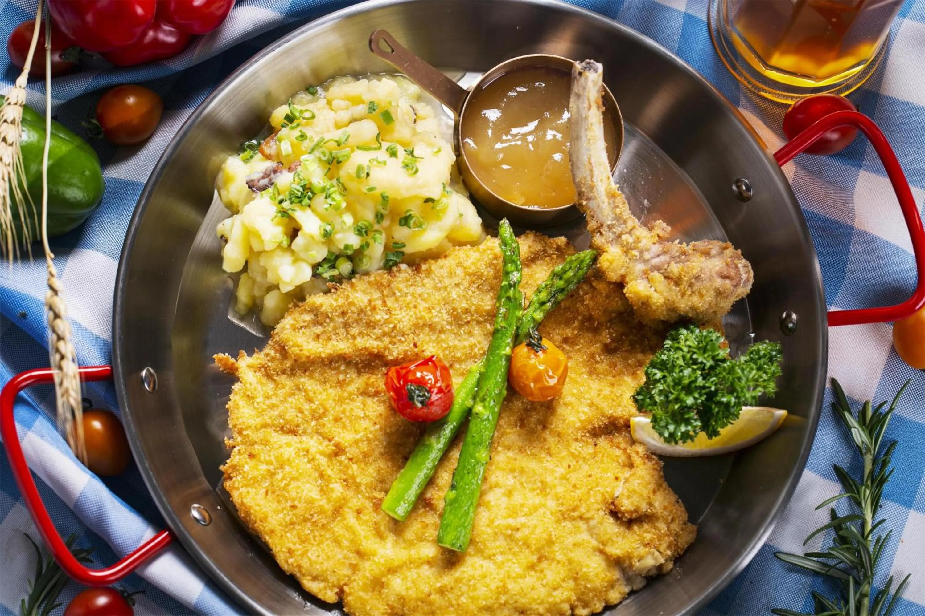 Restaurant/places to eat in Kempinski Hotel Dalian