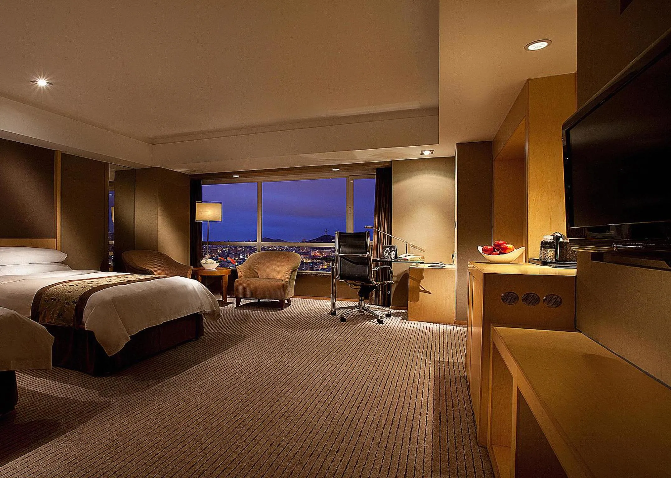 Bed in Kempinski Hotel Dalian