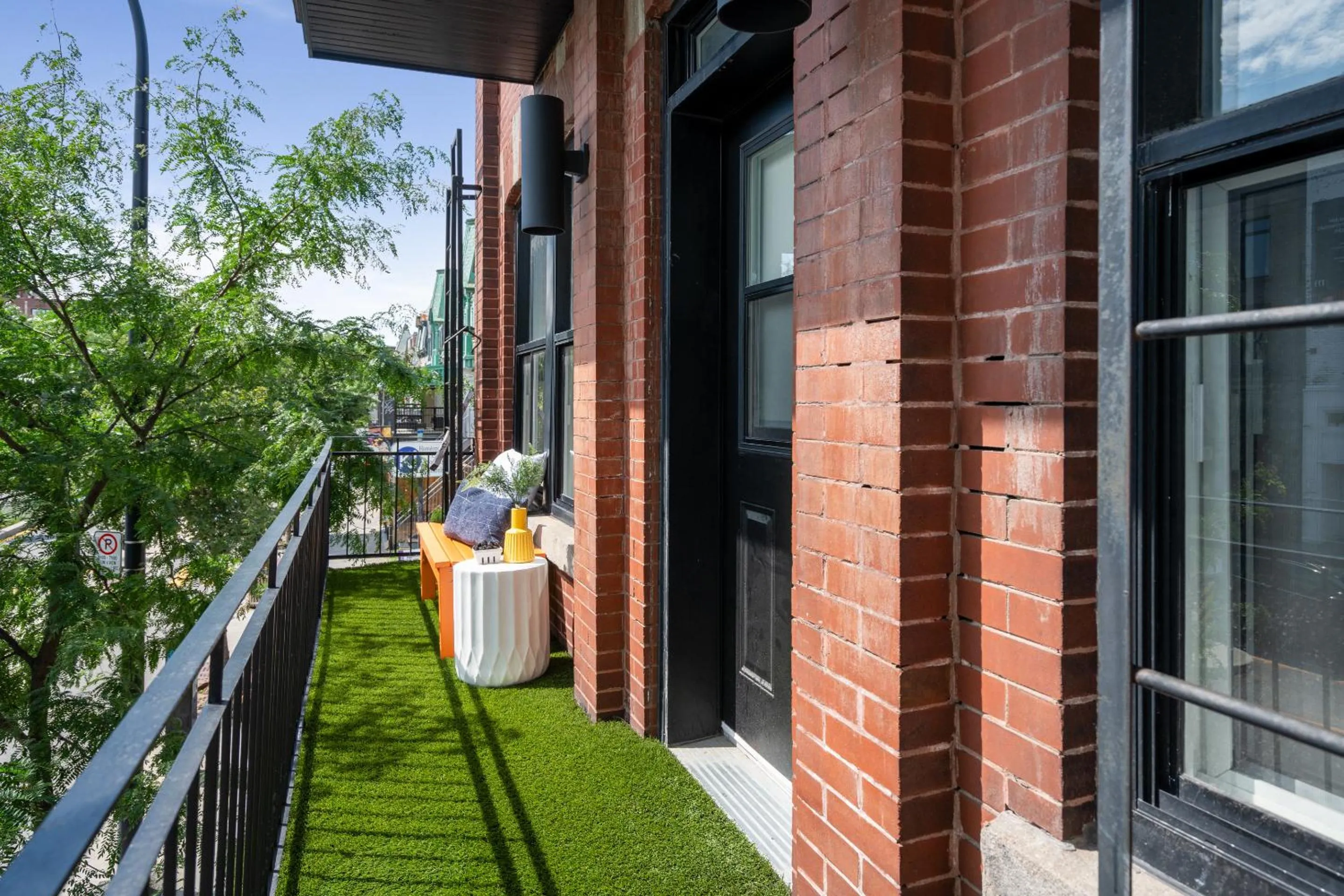 Balcony/Terrace in François-Denis Apartments