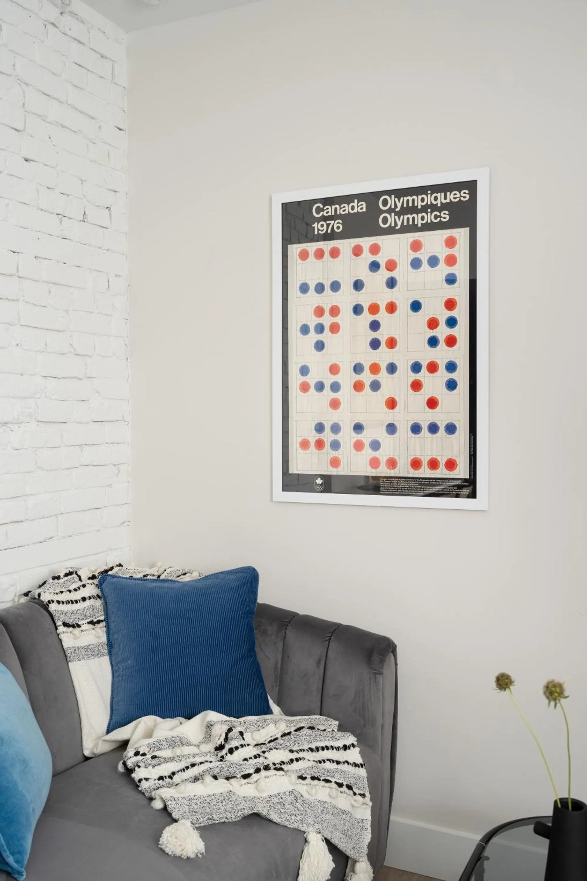 Decorative detail in François-Denis Apartments