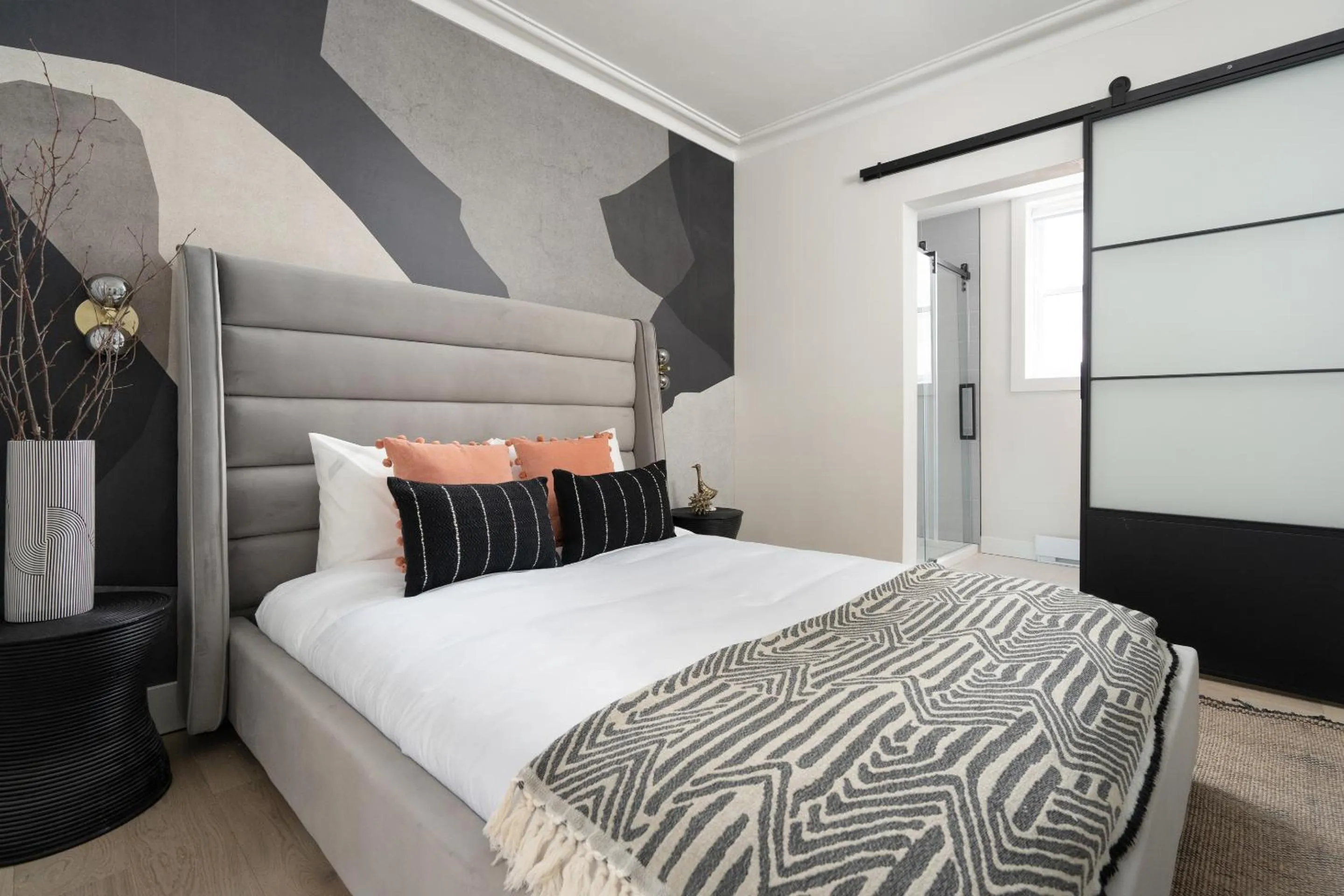 Bedroom, Bed in François-Denis Apartments