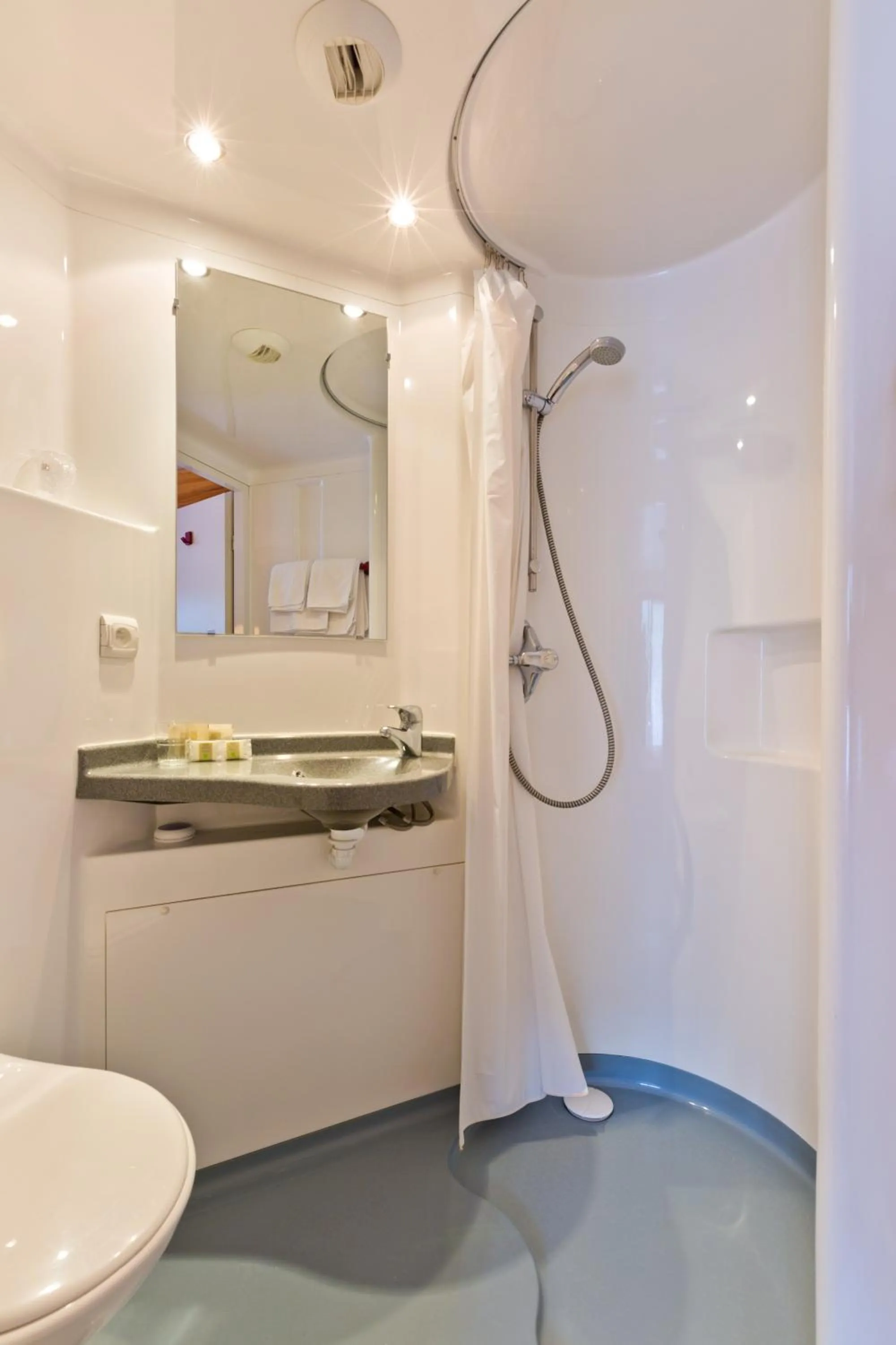 Bathroom in Le Roitelet