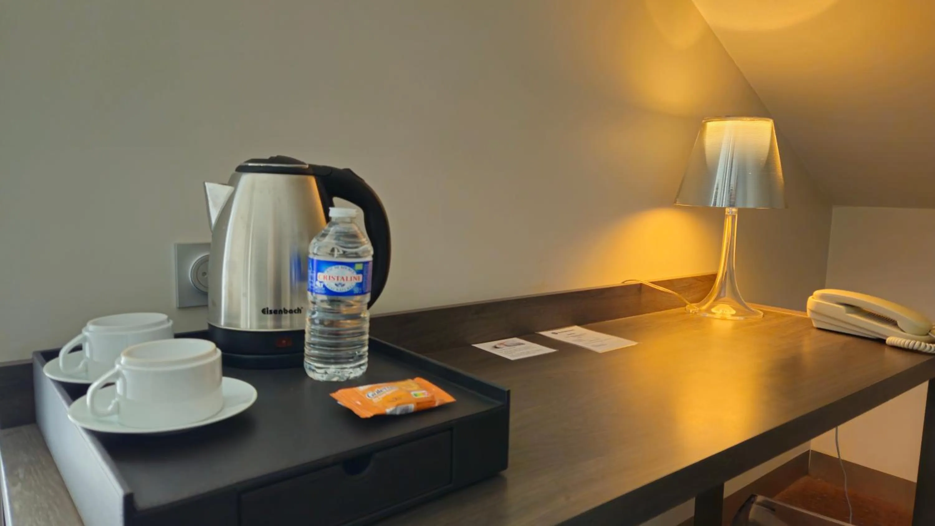 Coffee/tea facilities in Best Western Hotel Acadie Paris Nord Villepinte