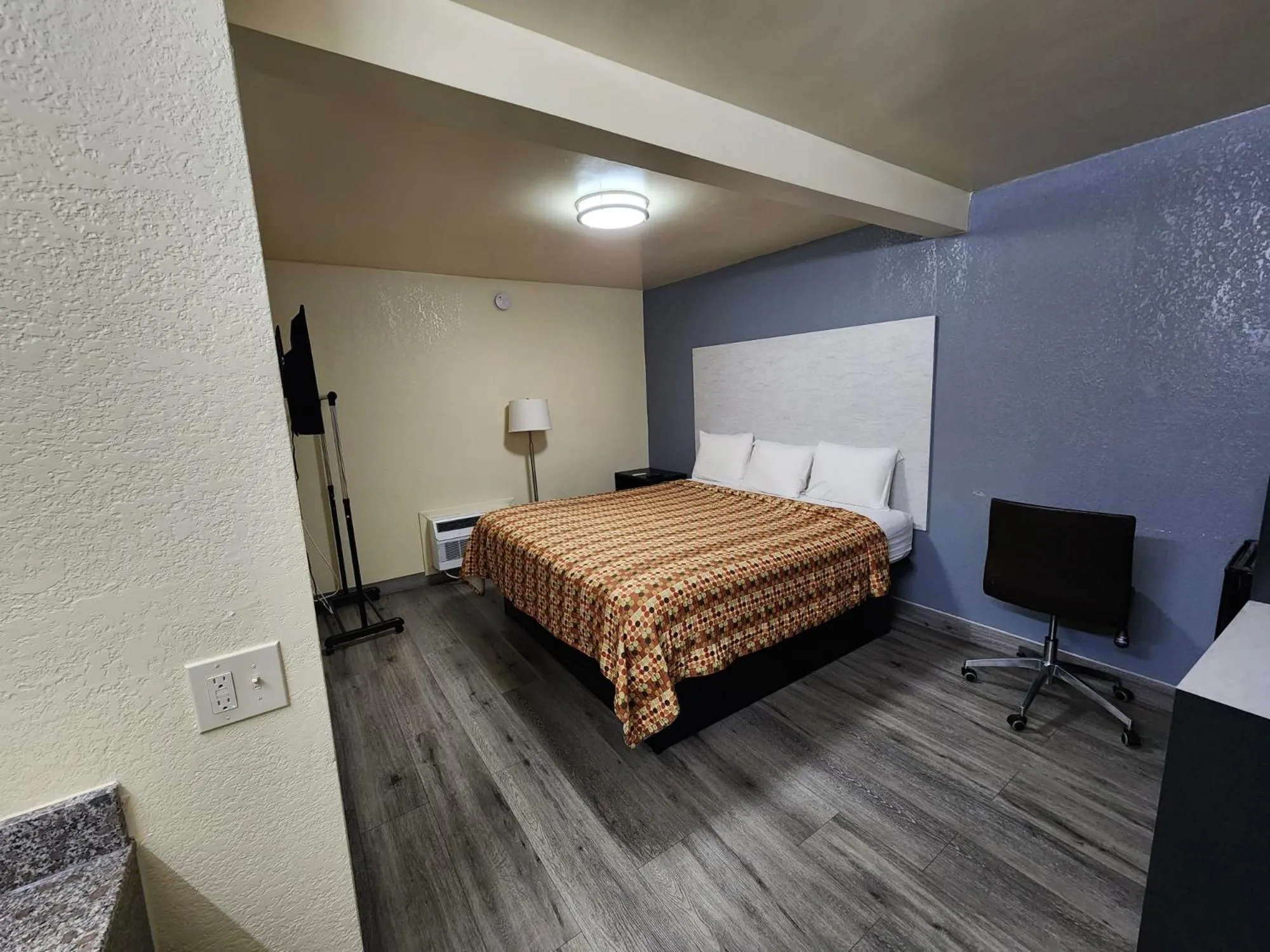 Bed in Green Garden Inn