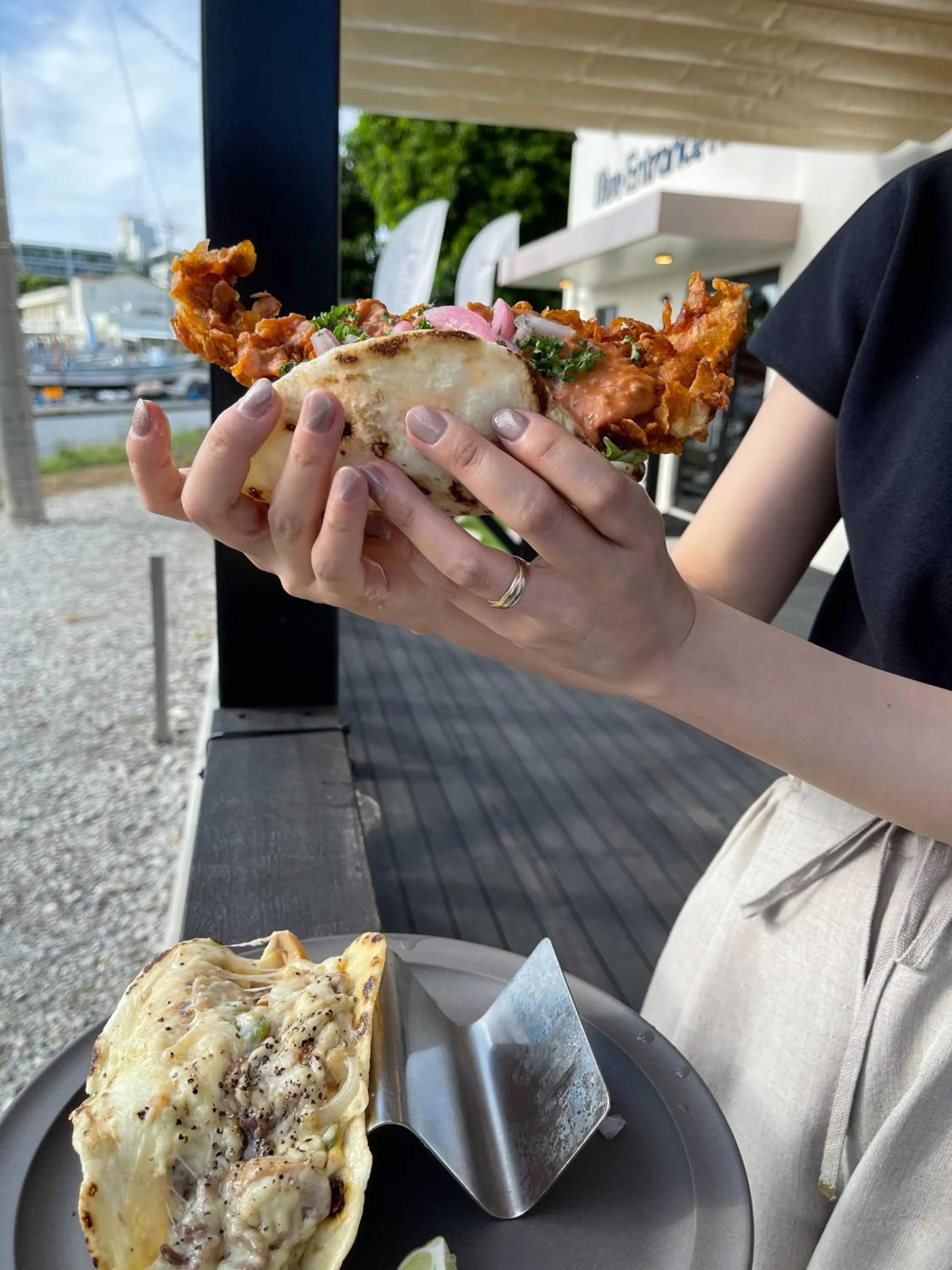 Restaurant/places to eat in Blue Entrance