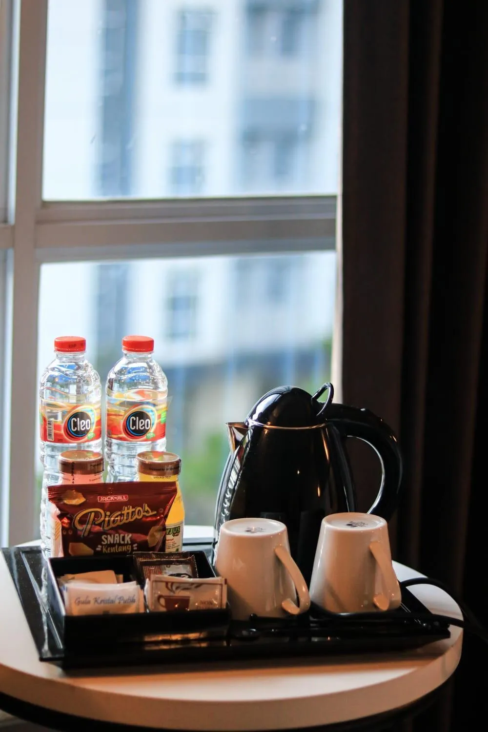 Coffee/tea facilities in BeSS Mansion Hotel Surabaya
