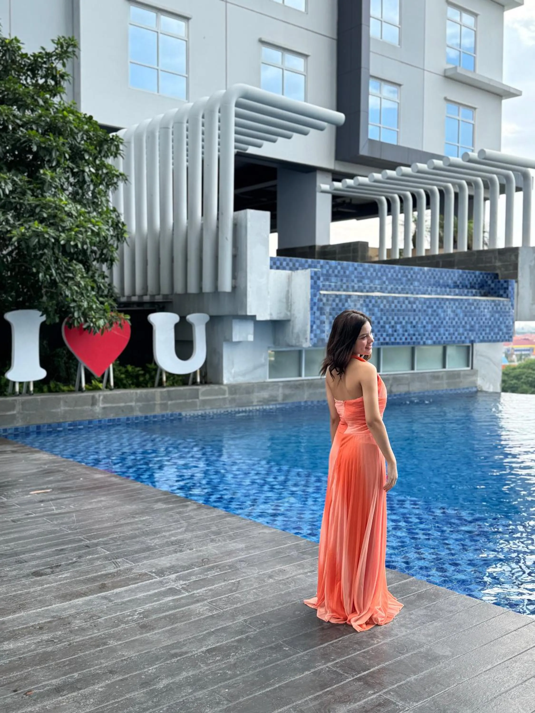 Pool view in BeSS Mansion Hotel Surabaya