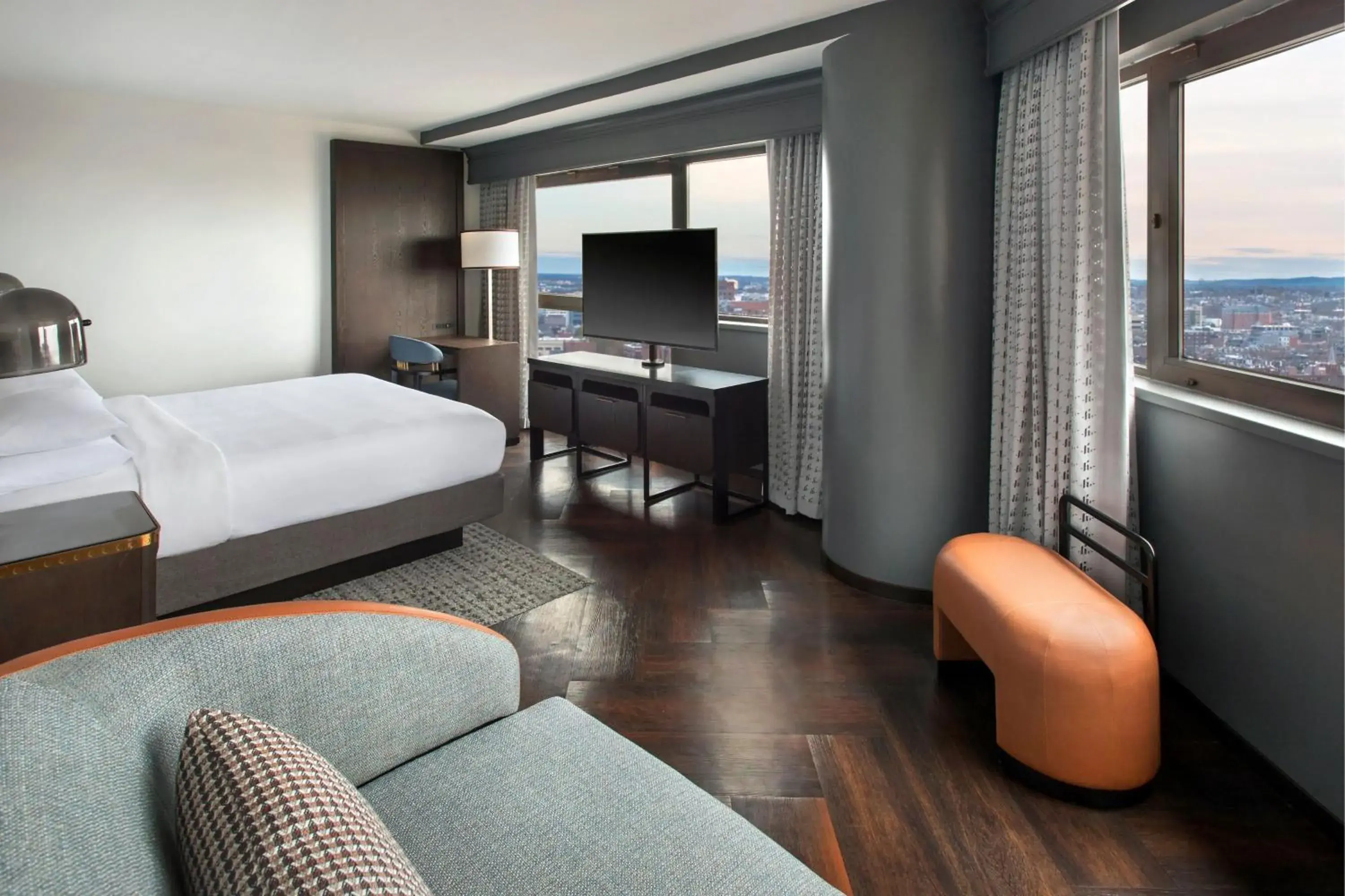 Corner King Room in Boston Marriott Copley Place Corner King Room in Boston Marriott Copley Place