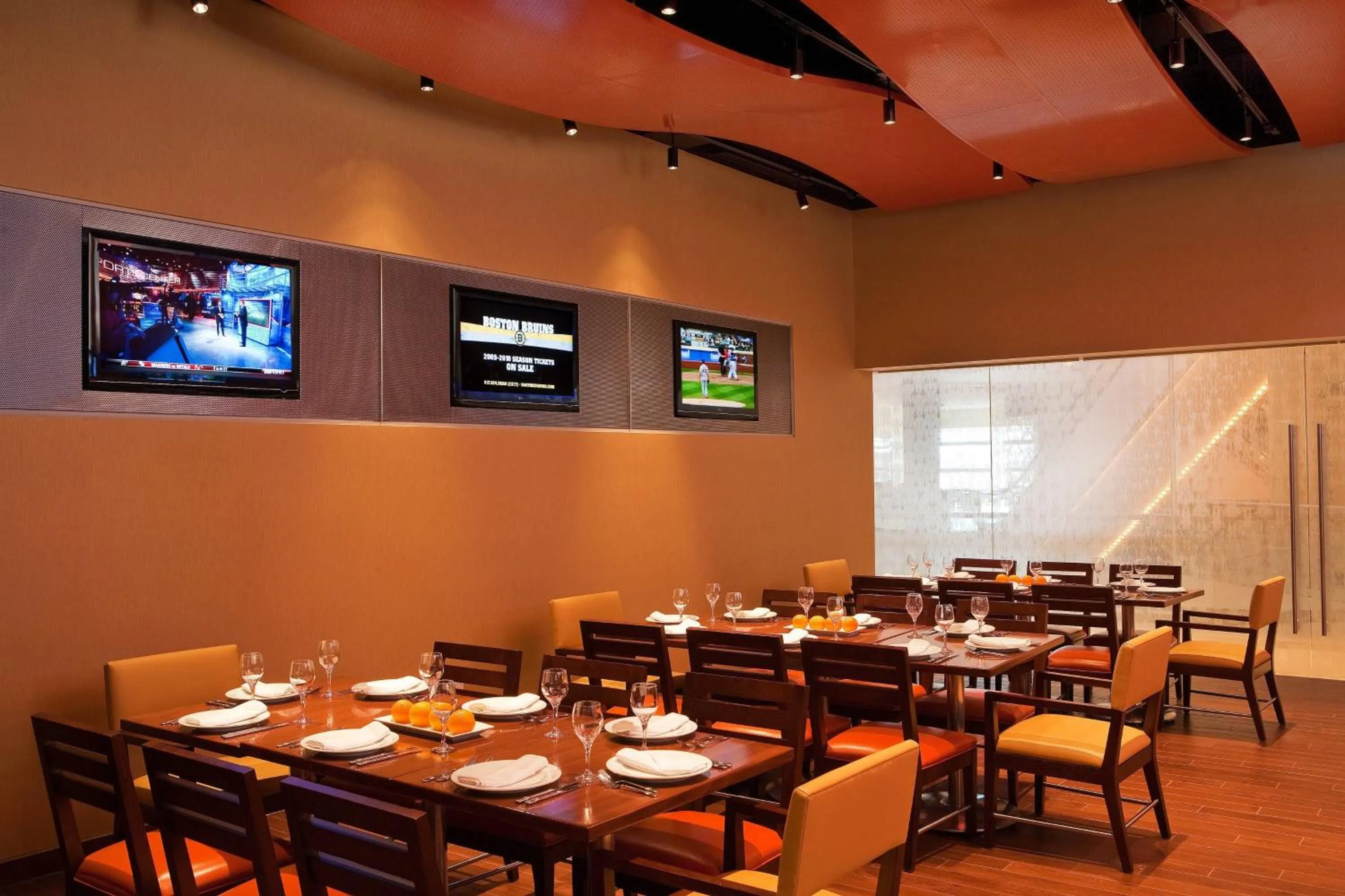 Restaurant/places to eat in Boston Marriott Copley Place