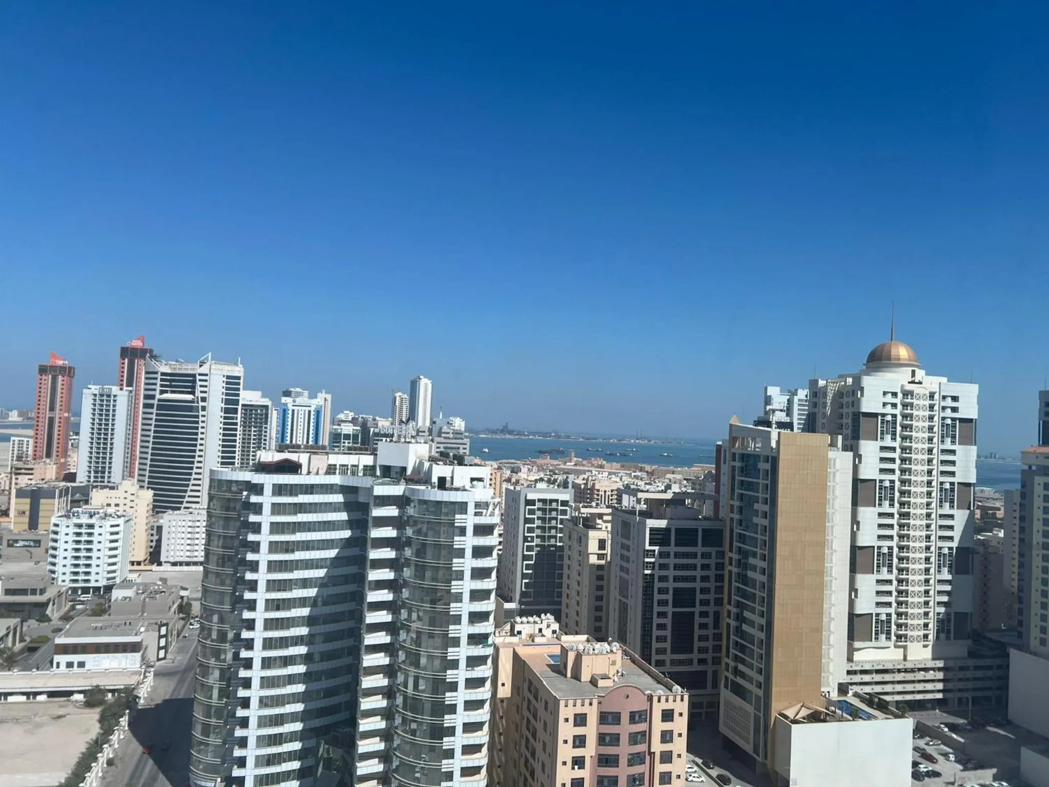 City view in SIRIUS TOWER