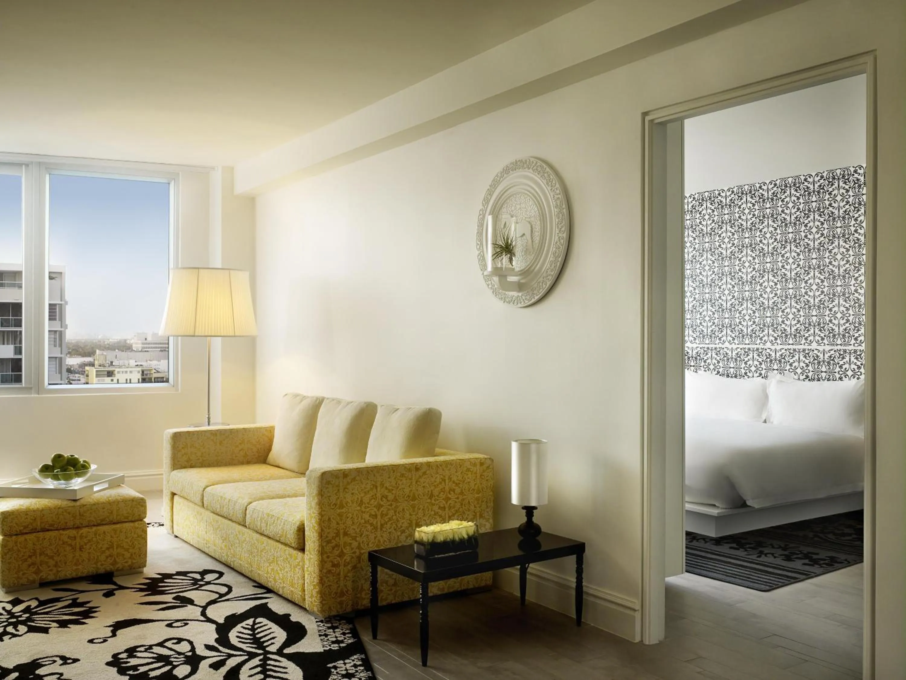 Living room, Bed in Mondrian South Beach