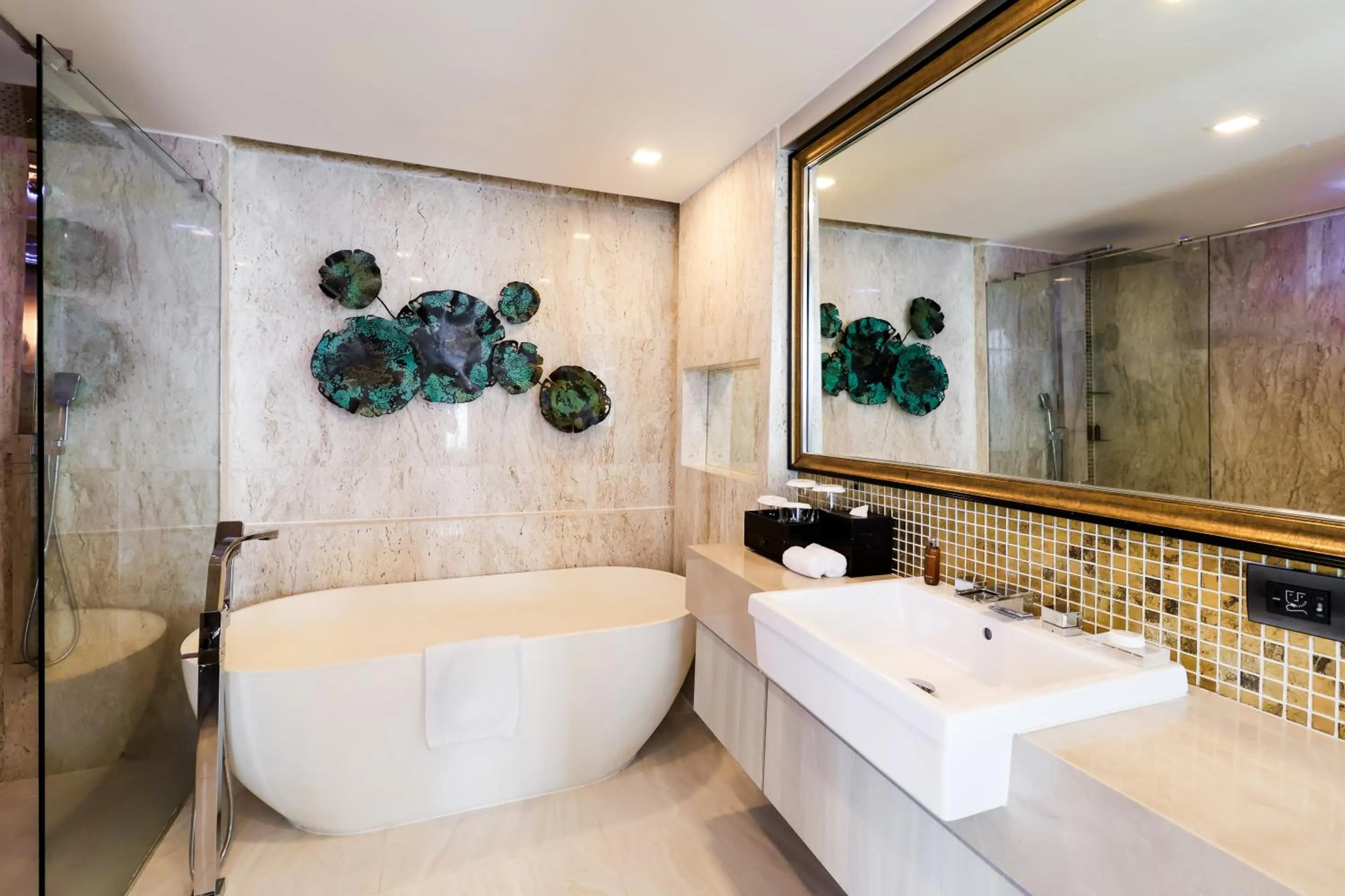 Bathroom in The Sanctuary Resort Pattaya, BW Signature Collection