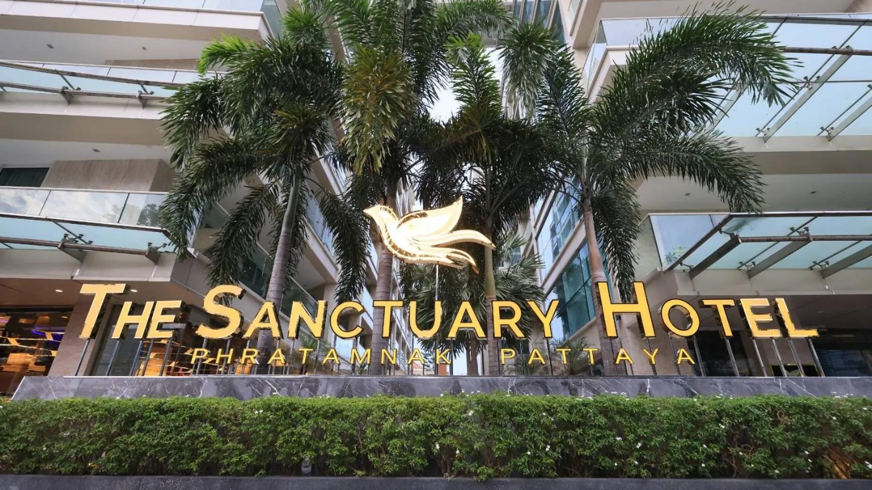 Property logo or sign in The Sanctuary Resort Pattaya, BW Signature Collection