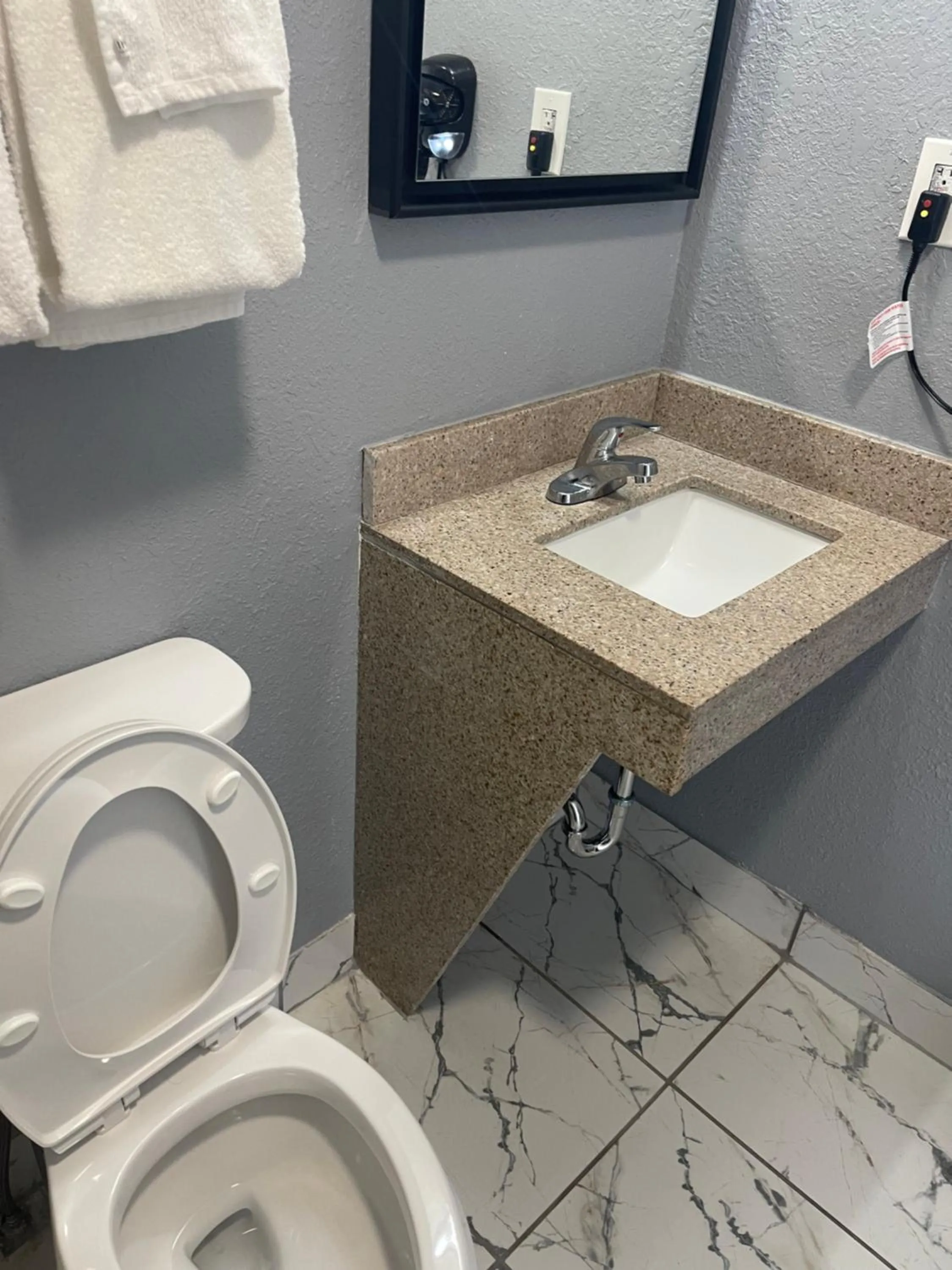 Americas Best Value Inn-Savannah