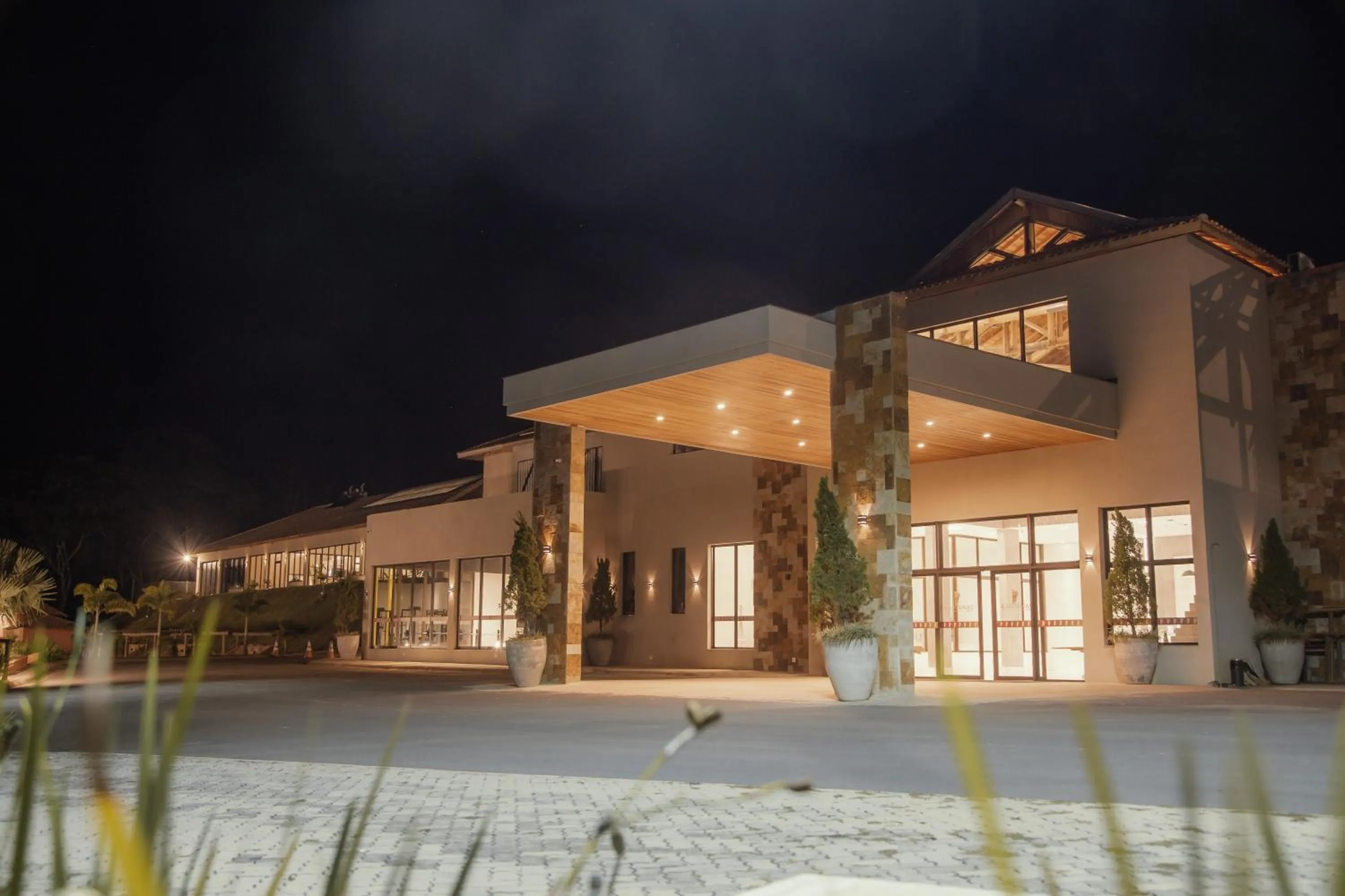 Property building in Hotel Chalés Capitanias