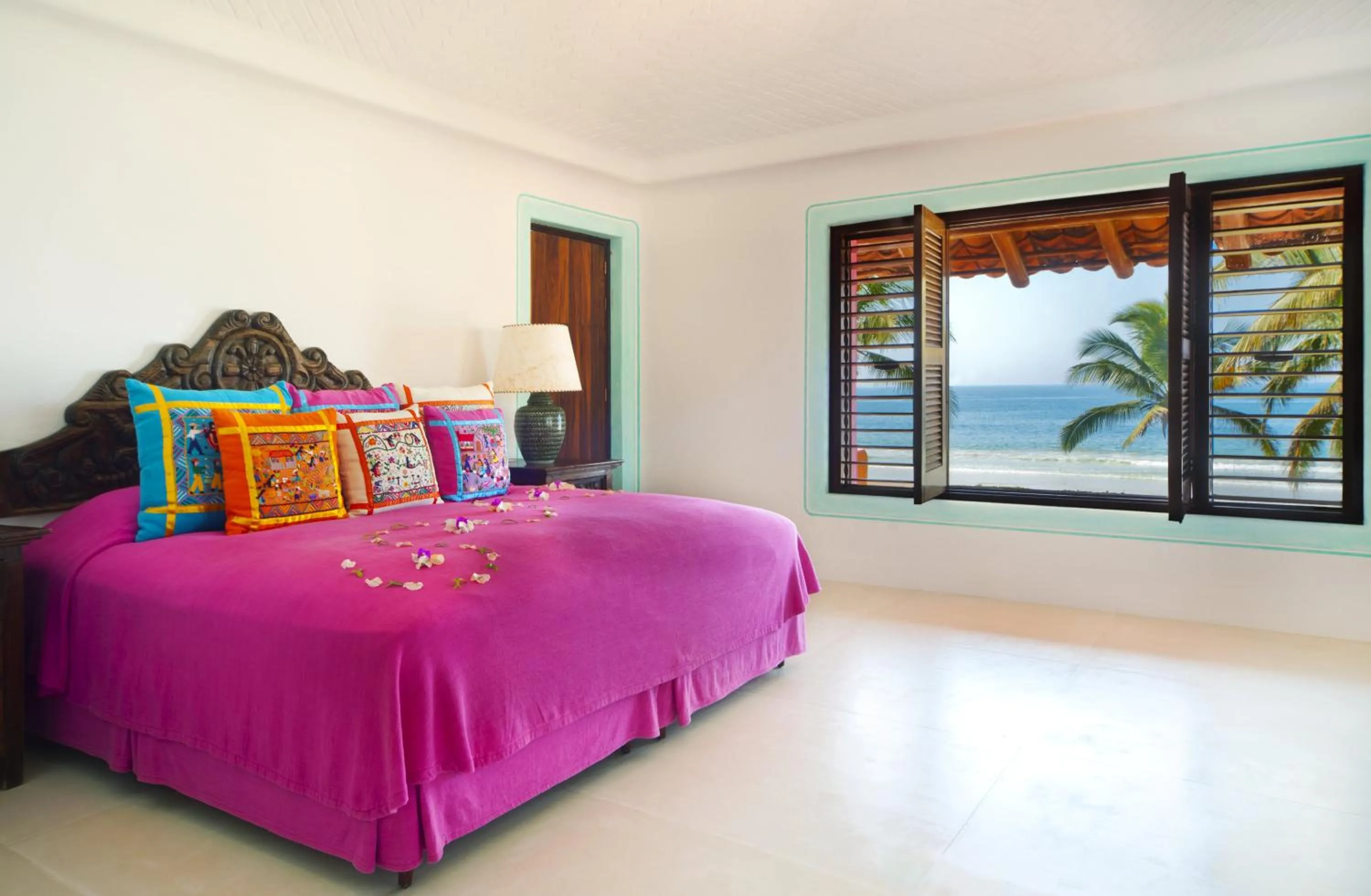 View (from property/room), Bed in Las Alamandas