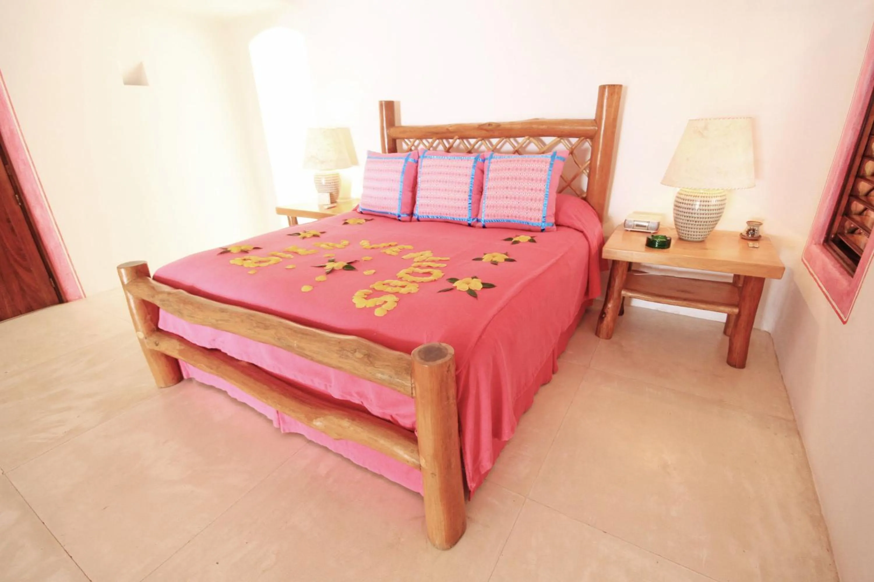 Bedroom, Bed in Las Alamandas