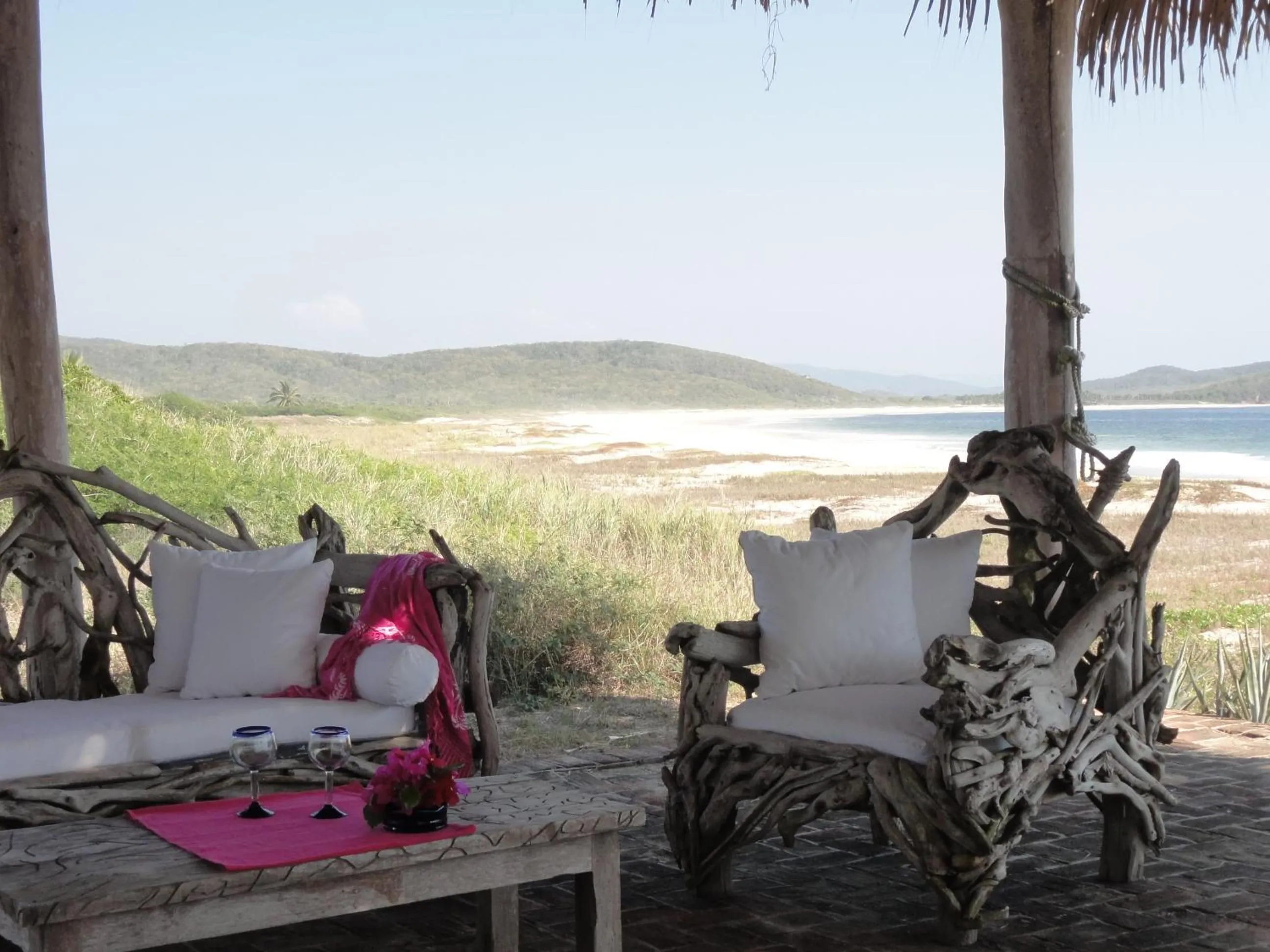 Facade/entrance in Las Alamandas