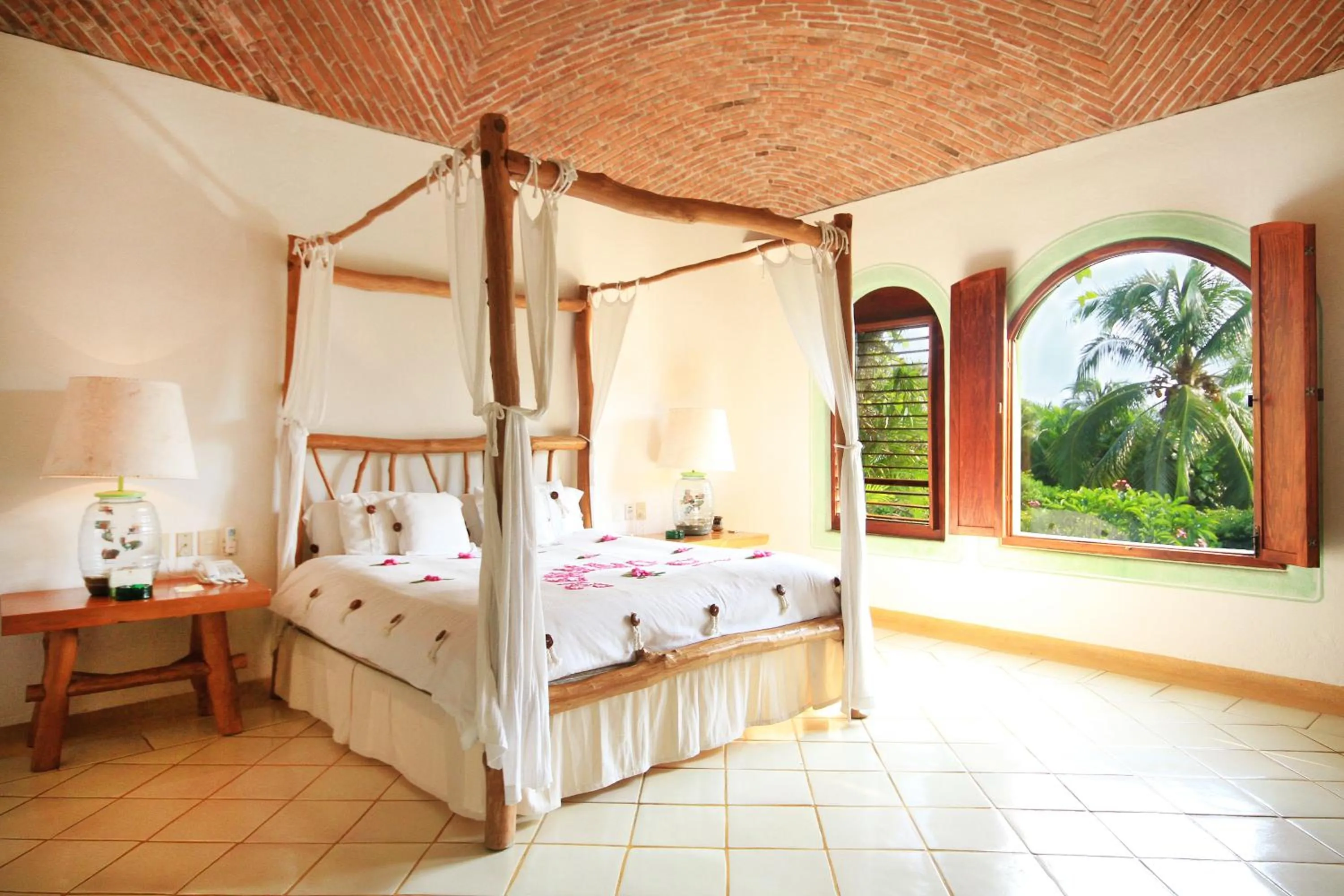 Bed in Las Alamandas
