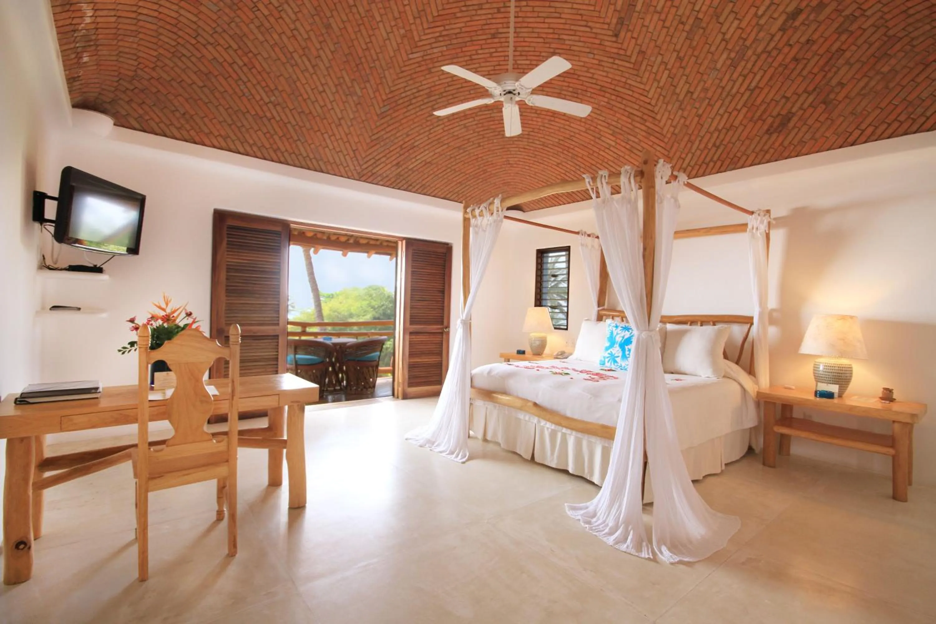 Photo of the whole room, Bed in Las Alamandas