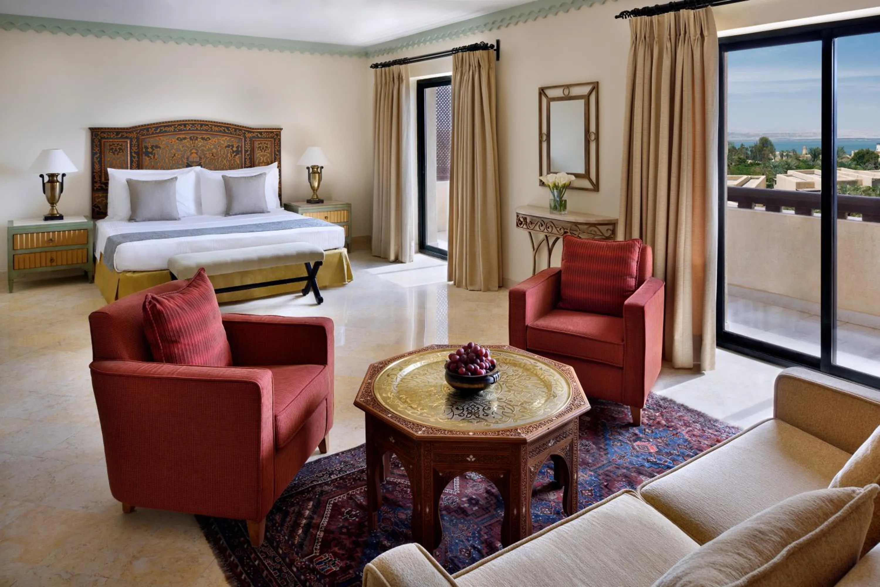 Shower, Bed in Mövenpick Resort & Spa Dead Sea