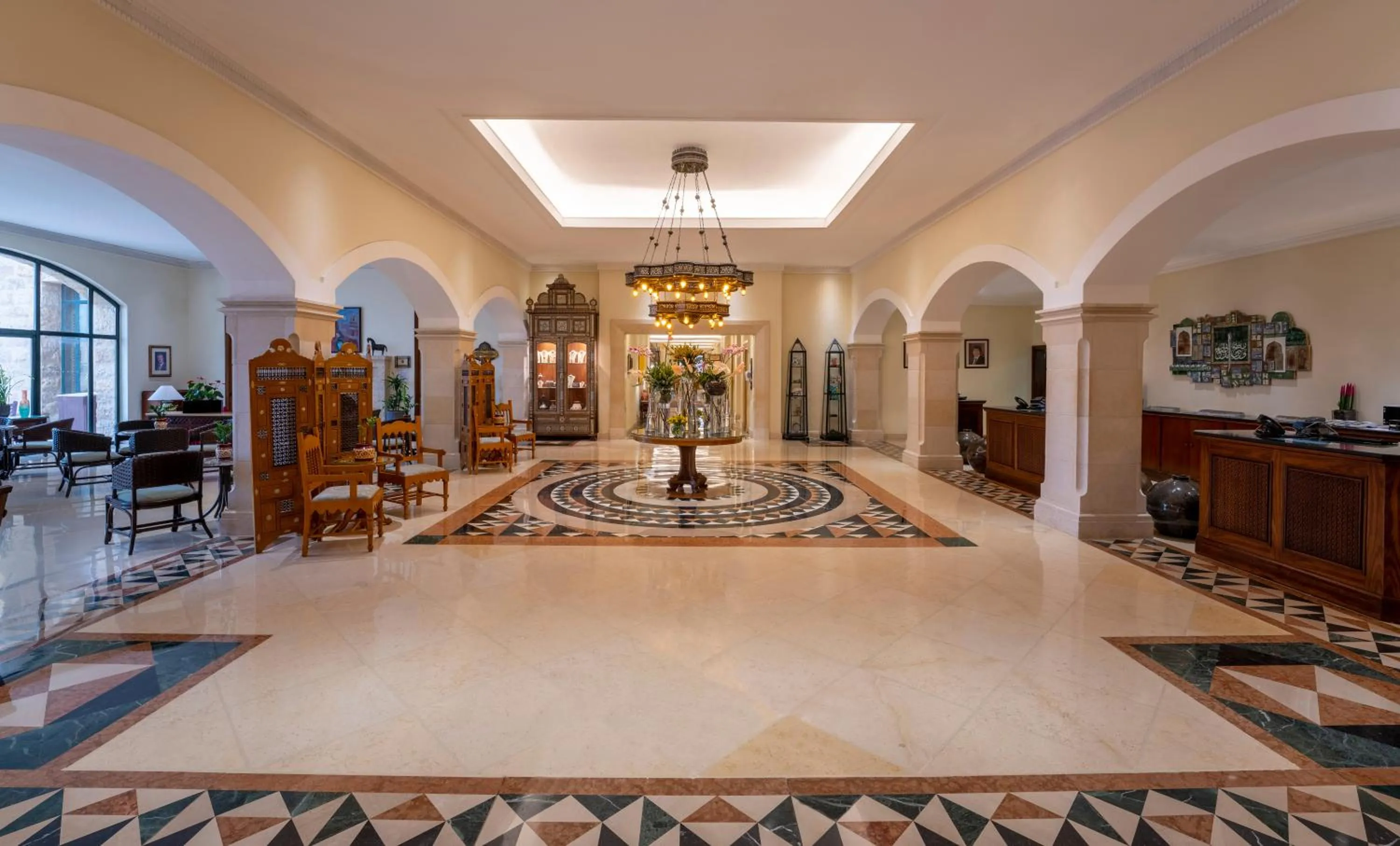 Lobby or reception in Mövenpick Resort & Spa Dead Sea