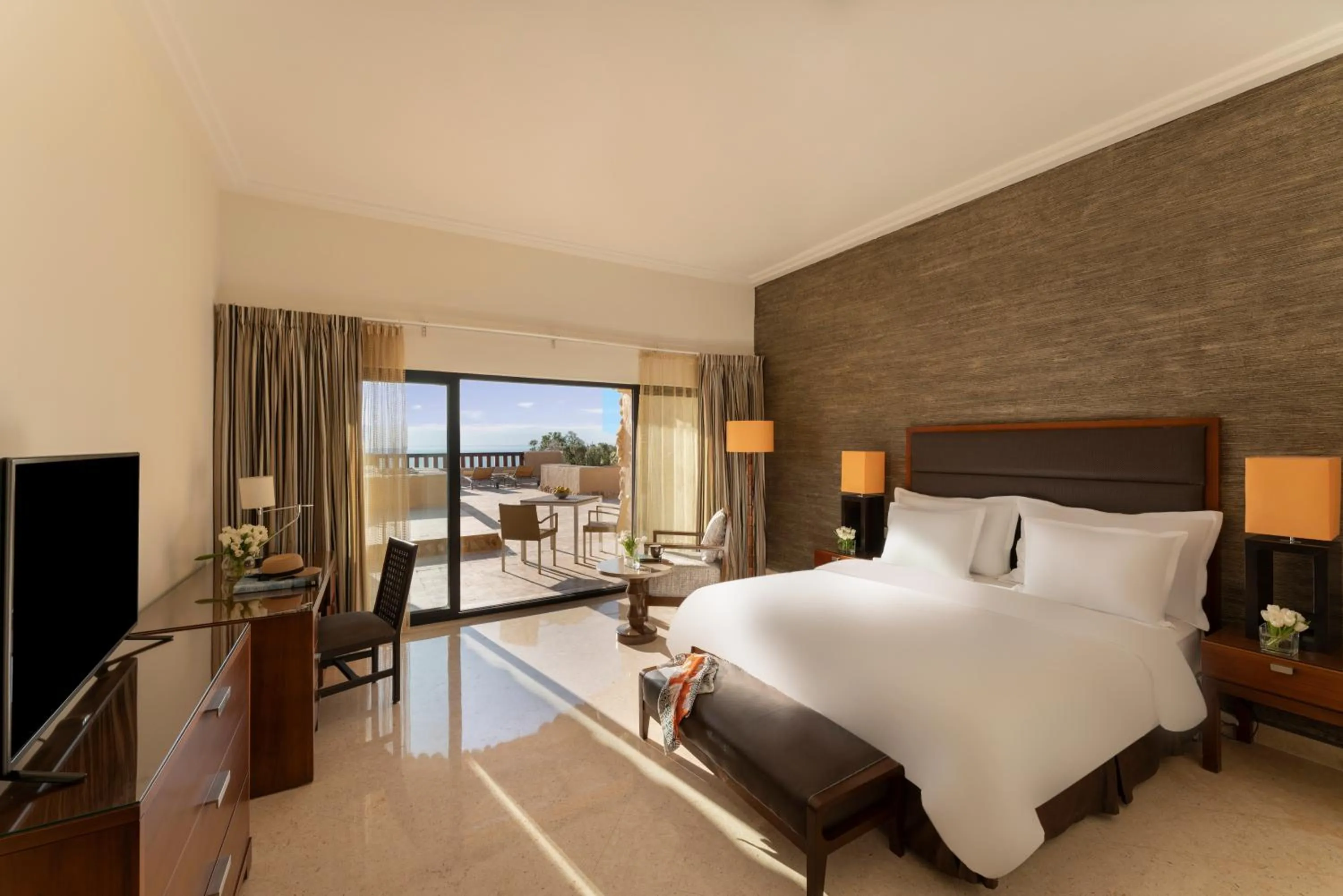 Balcony/Terrace, Bed in Mövenpick Resort & Spa Dead Sea