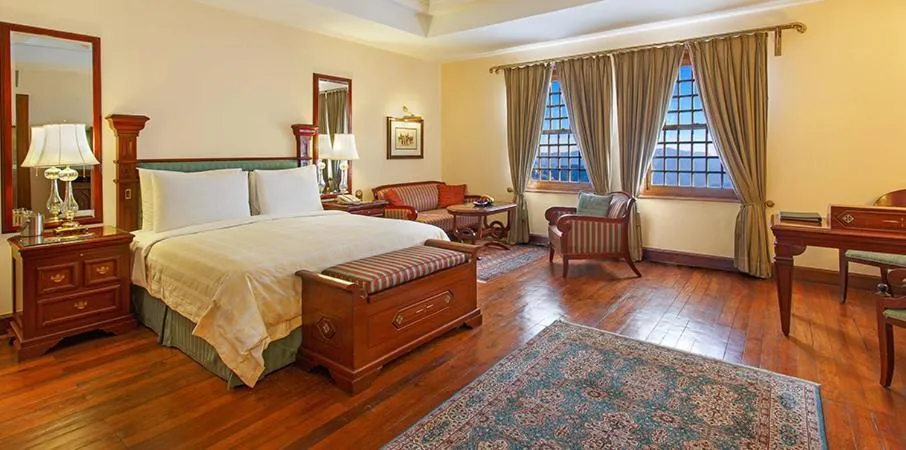 Bed in The Oberoi Cecil