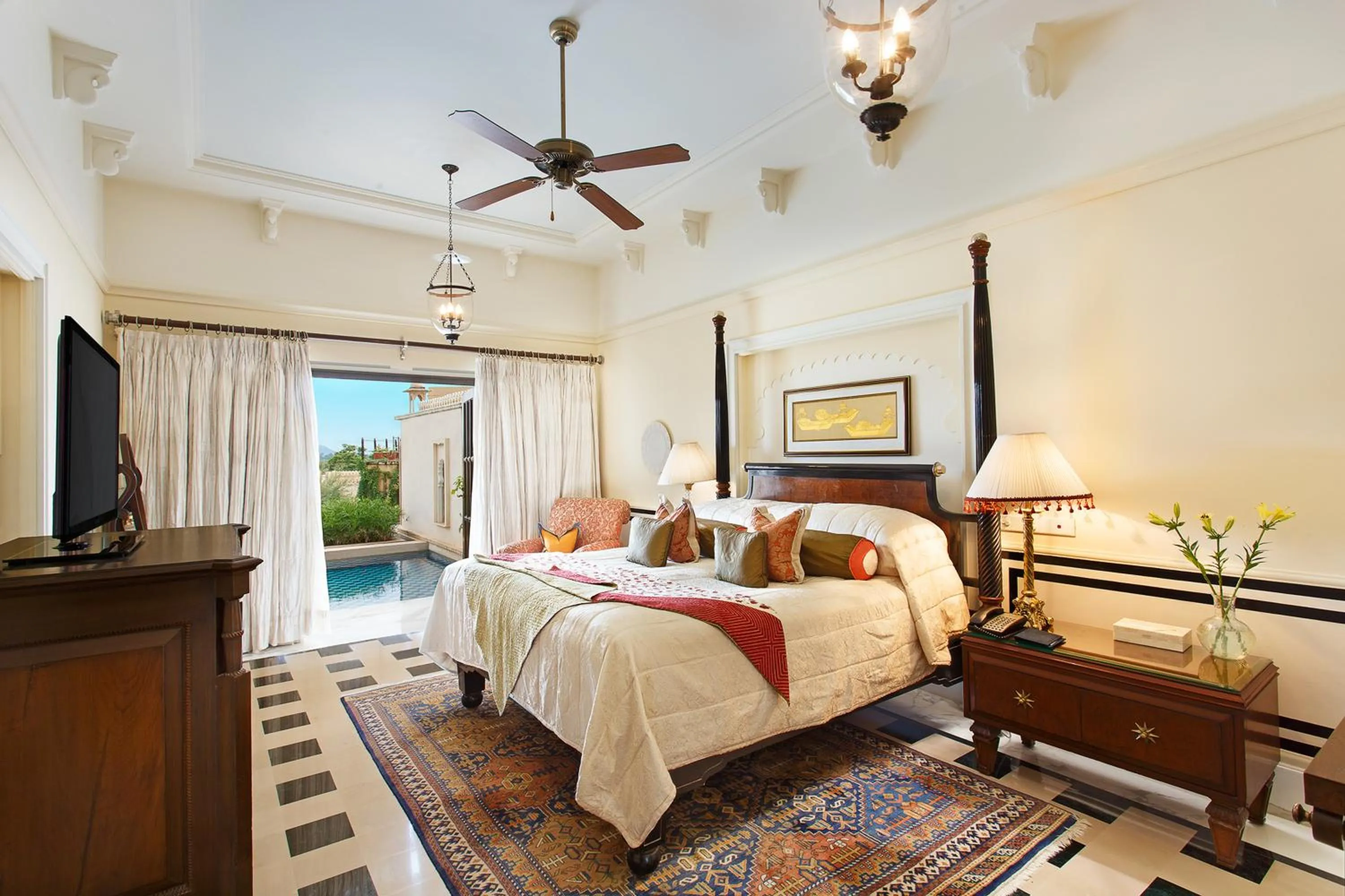 Bedroom, Bed in The Oberoi Udaivilas Udaipur