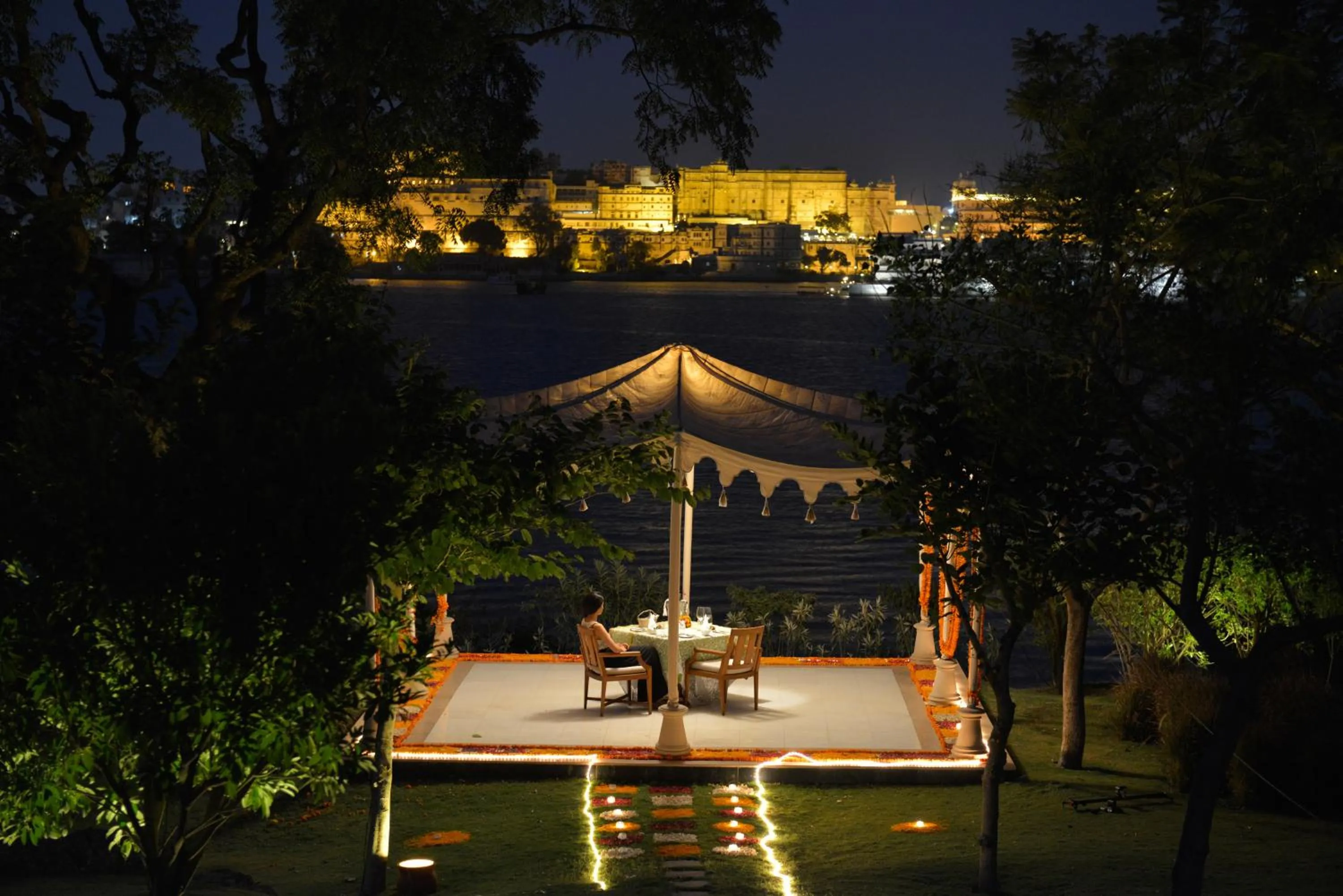 Entertainment in The Oberoi Udaivilas Udaipur
