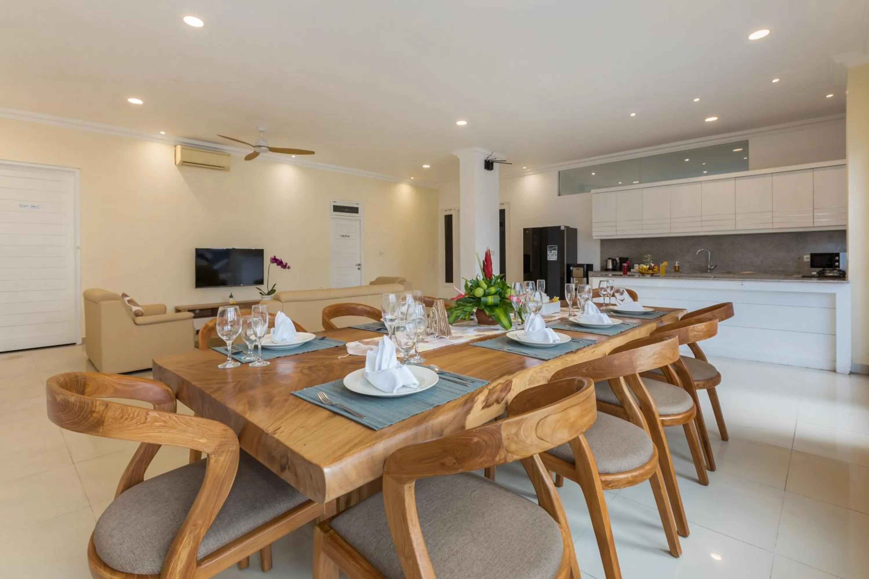 Restaurant/places to eat in Villa Haka Jimbaran by Nagisa Bali