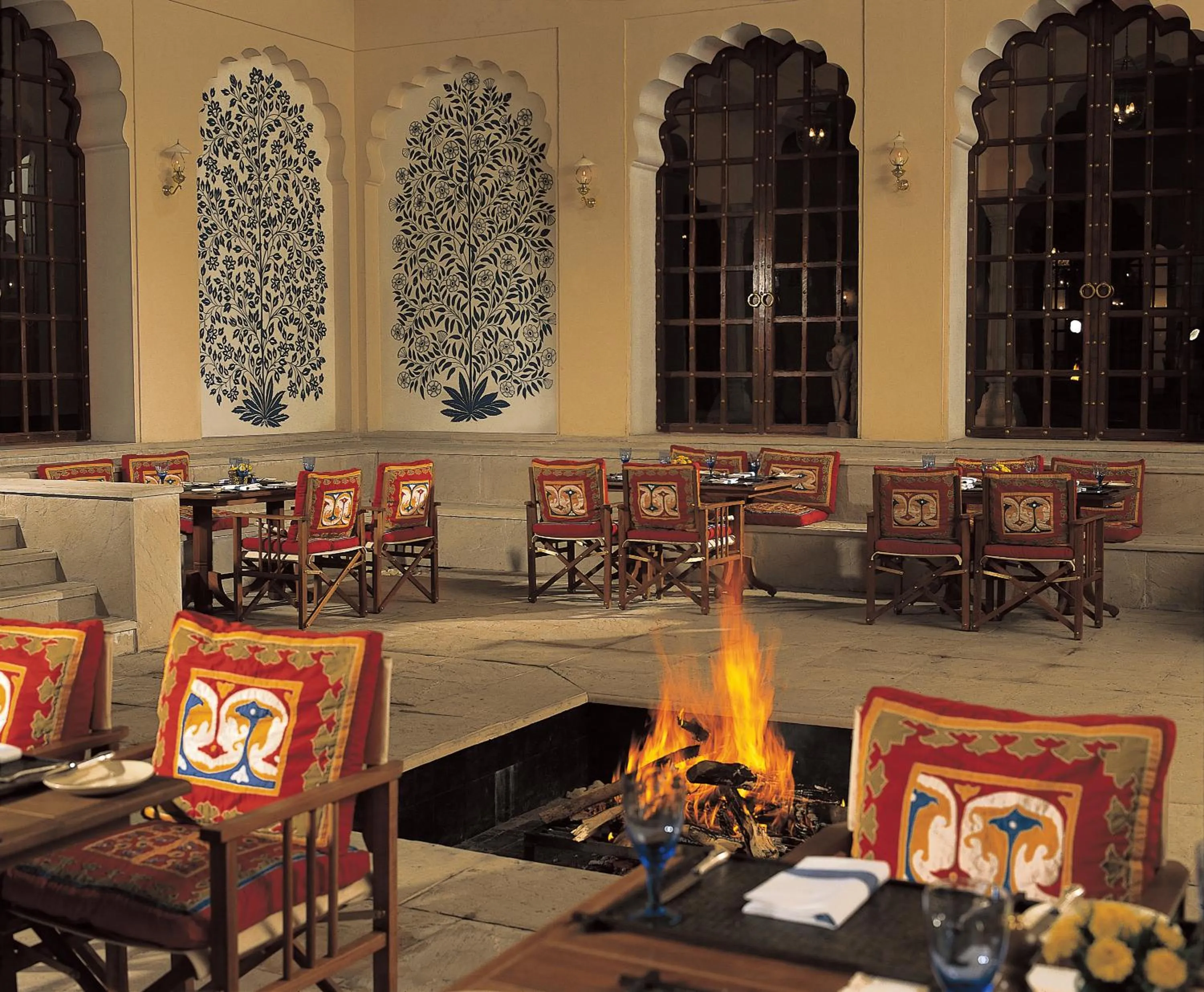 Restaurant/places to eat in The Oberoi Vanyavilas Wildlife Resort, Ranthambhore