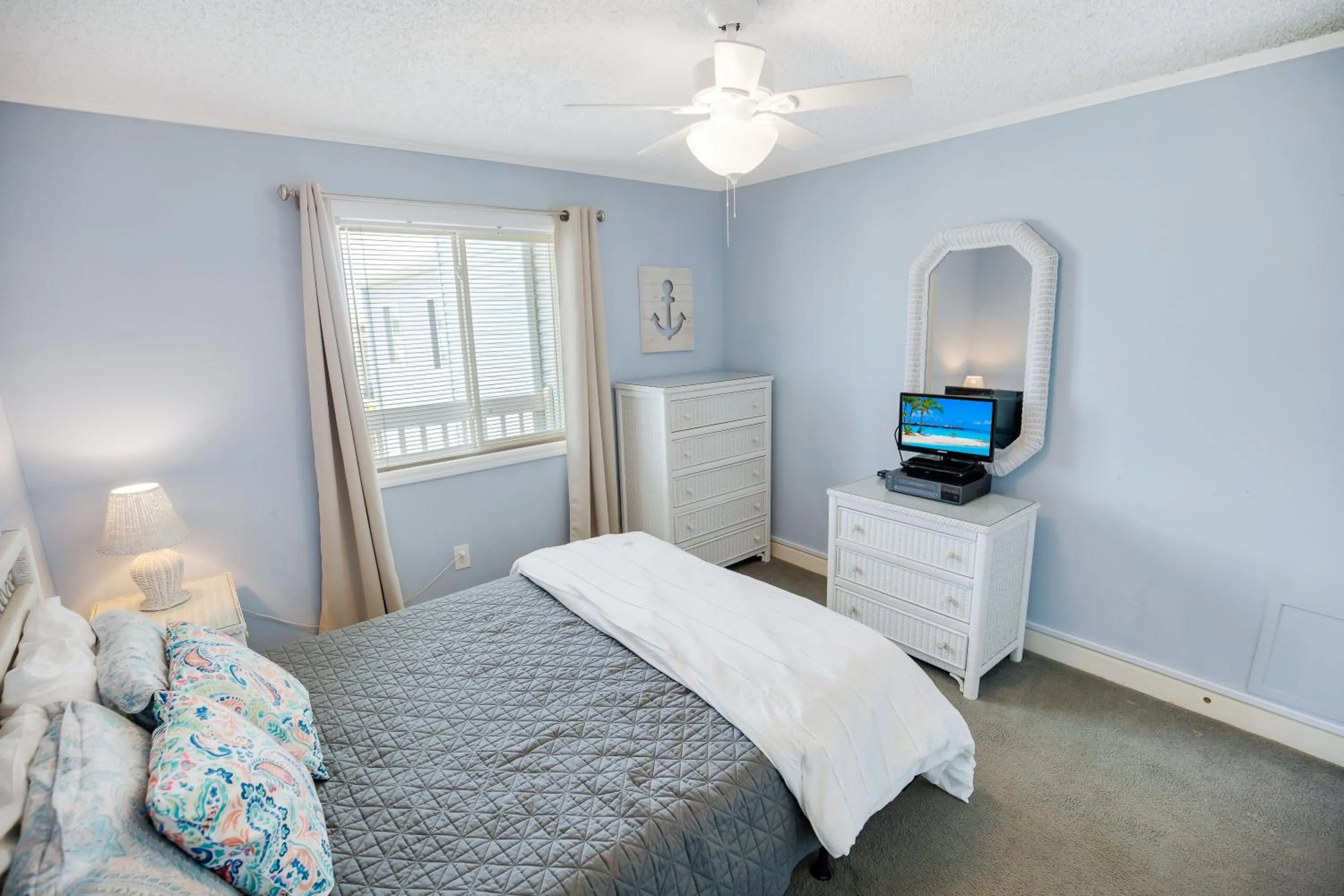 Bed in 2BR, 2Bath condo Oceanfront Getaway with pool