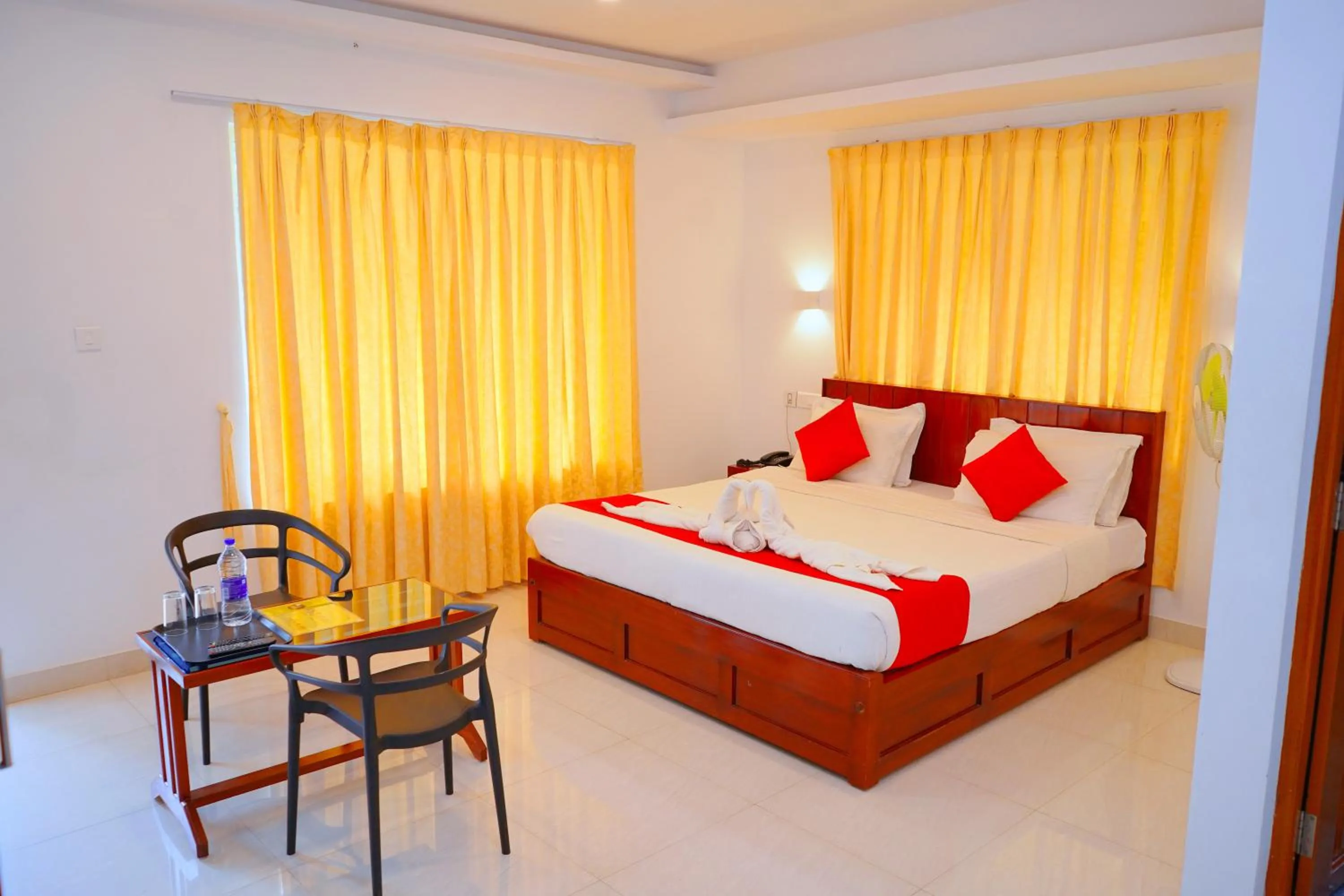 Bedroom, Bed in Green Cove Munnar