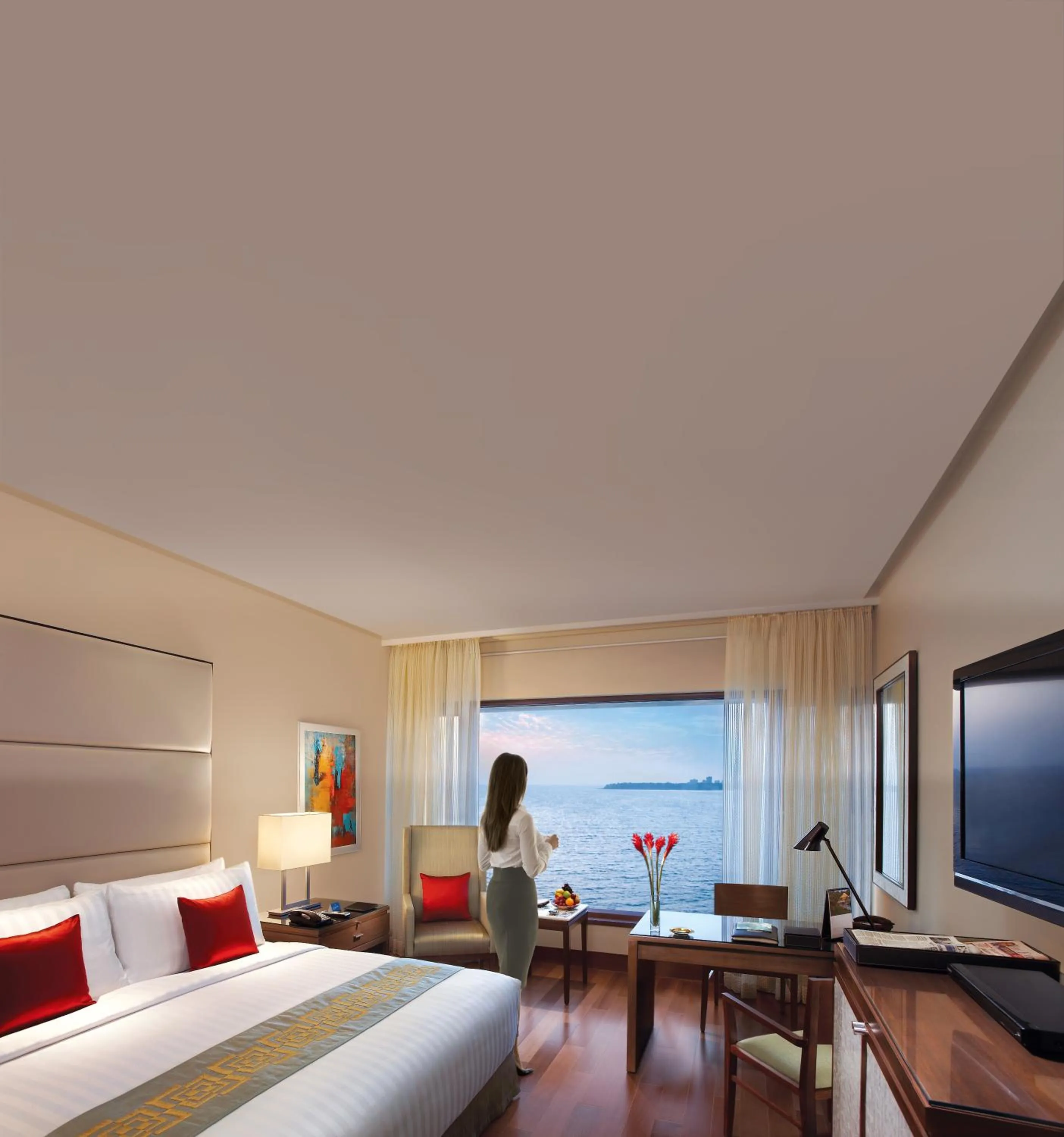 Sea view, Bed in The Oberoi Mumbai
