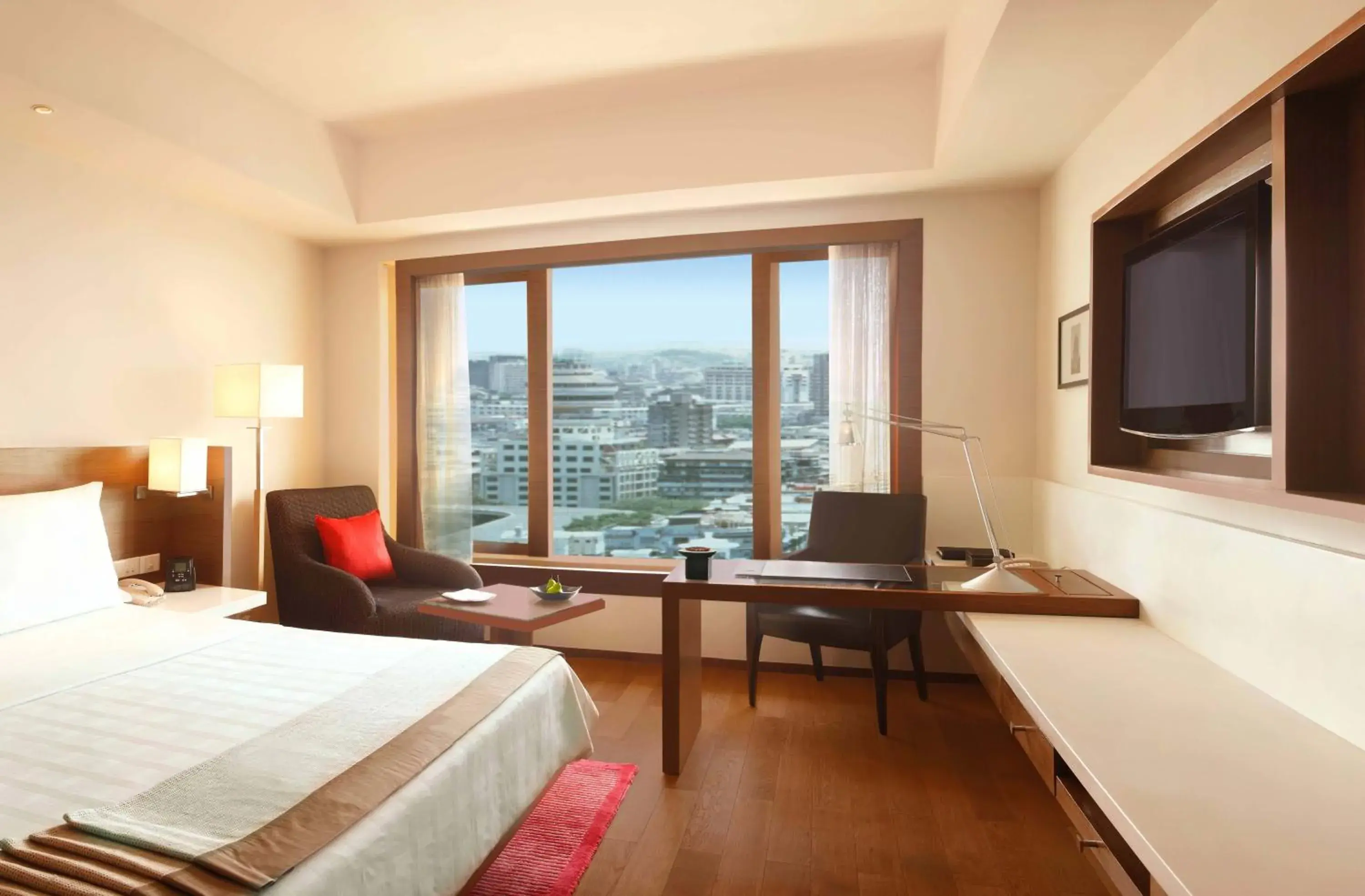 Premier Double or Twin Room with Ocean View in Trident Nariman Point Premier Double or Twin Room with Ocean View in Trident Nariman Point