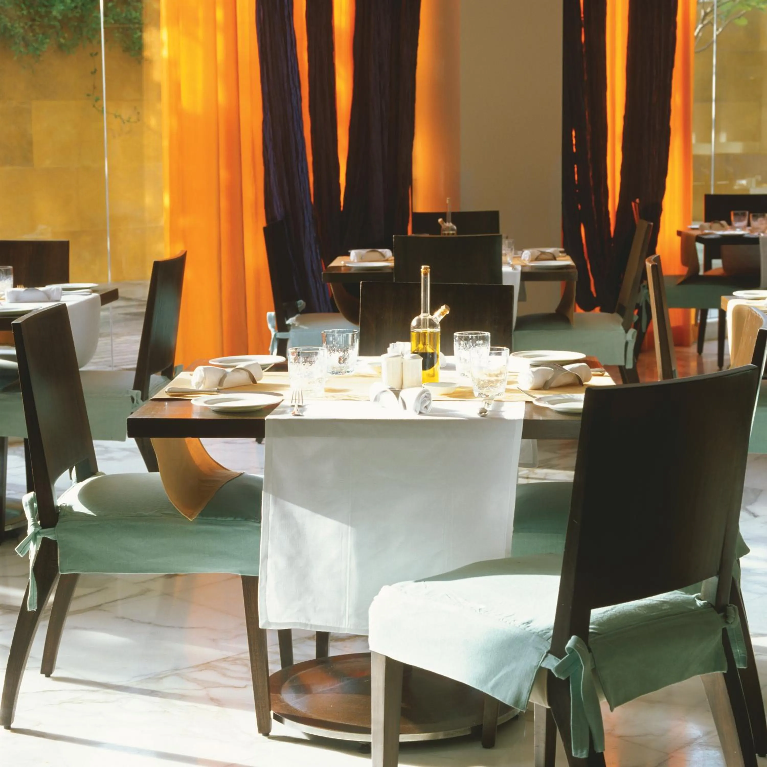 Restaurant/places to eat in Trident Nariman Point