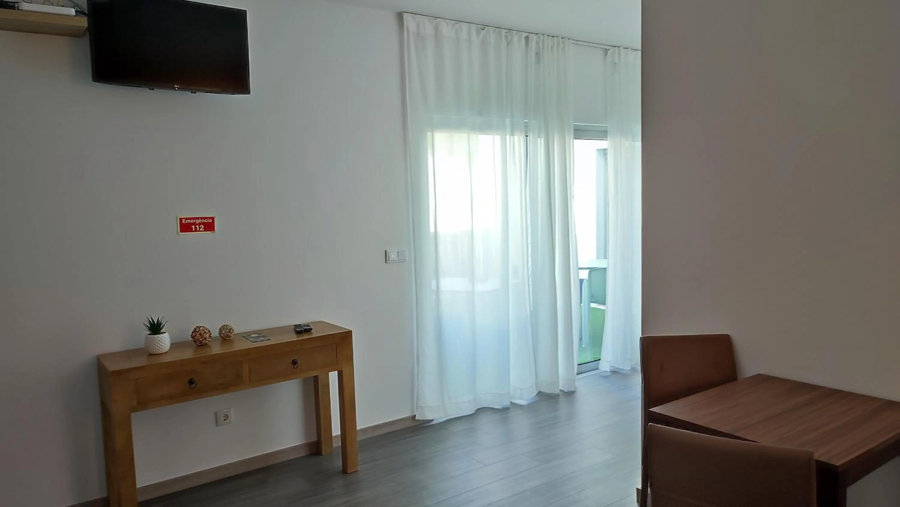 Communal lounge/ TV room in Atlantic 3 Bicas - Furnas