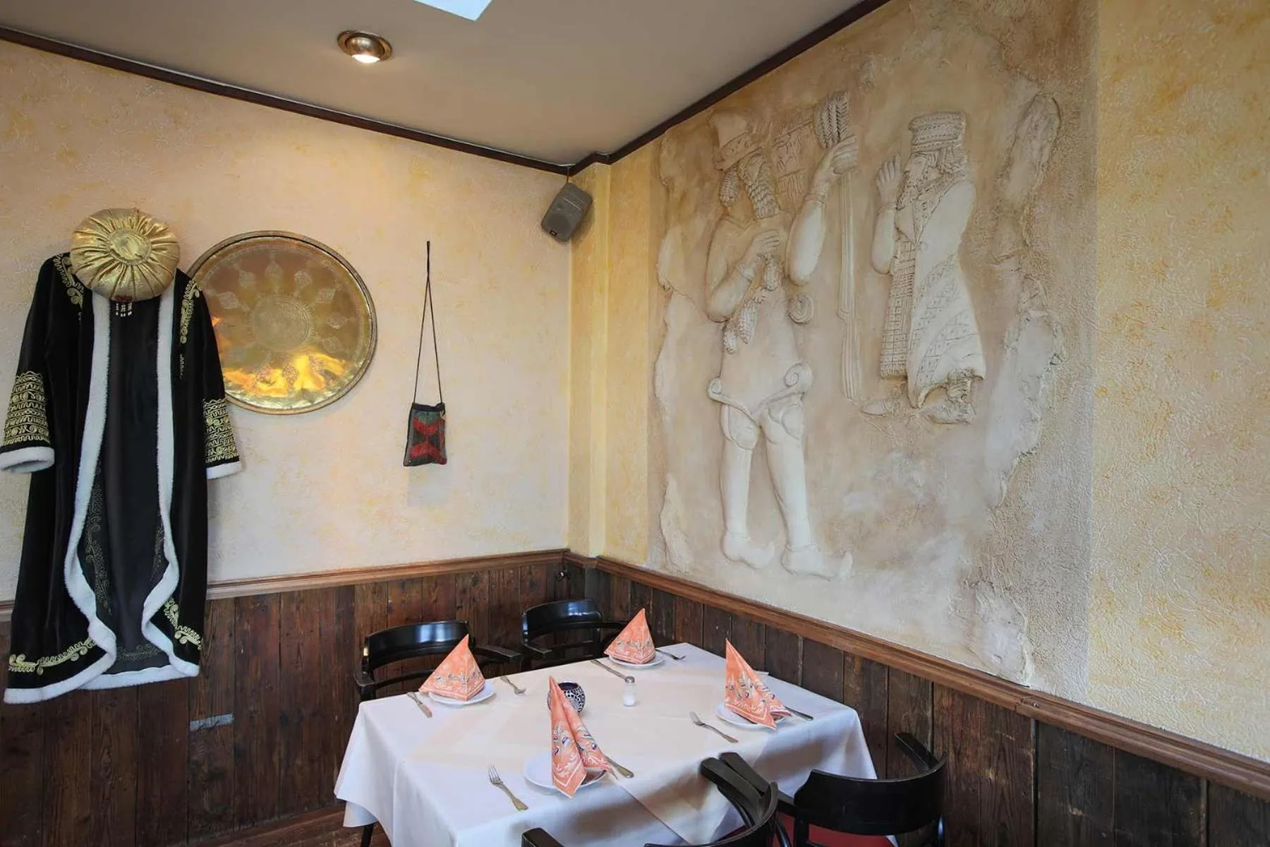 Restaurant/places to eat in Aparthotel Berlin