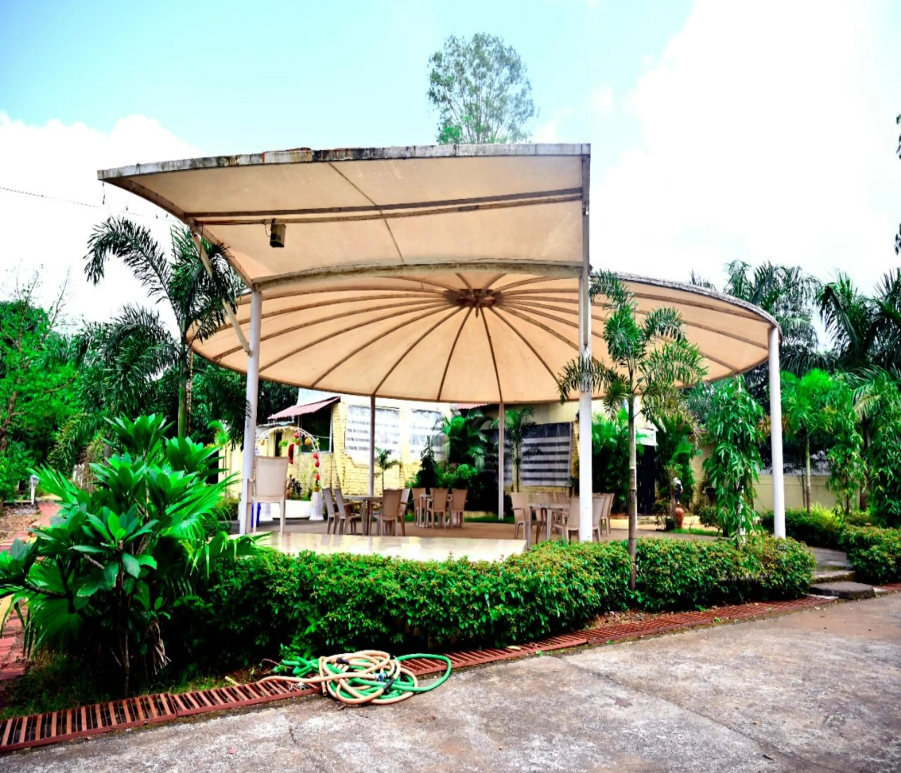 Seating area in KK Tree Retreat Igatpuri