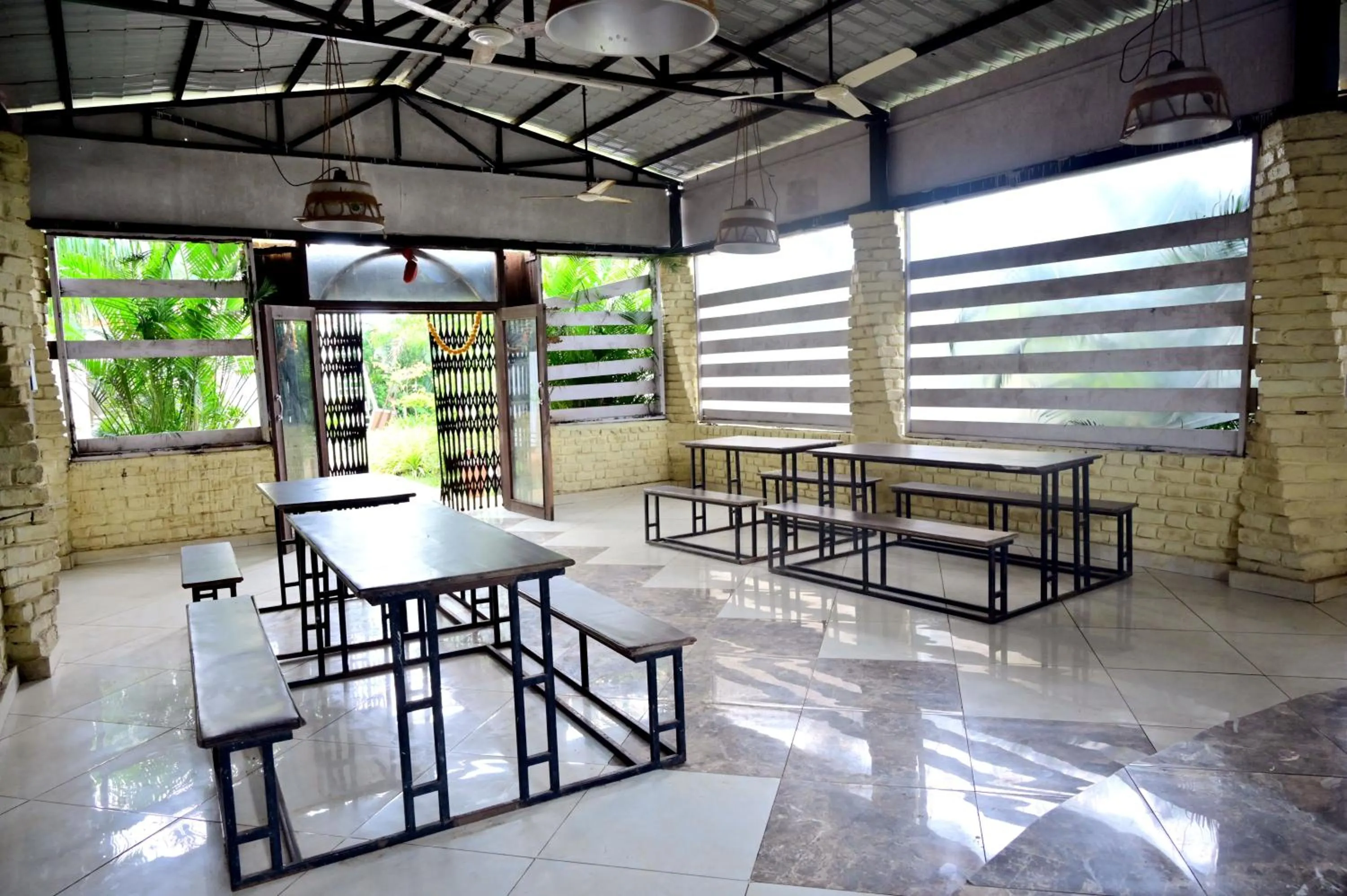 Restaurant/places to eat in KK Tree Retreat Igatpuri