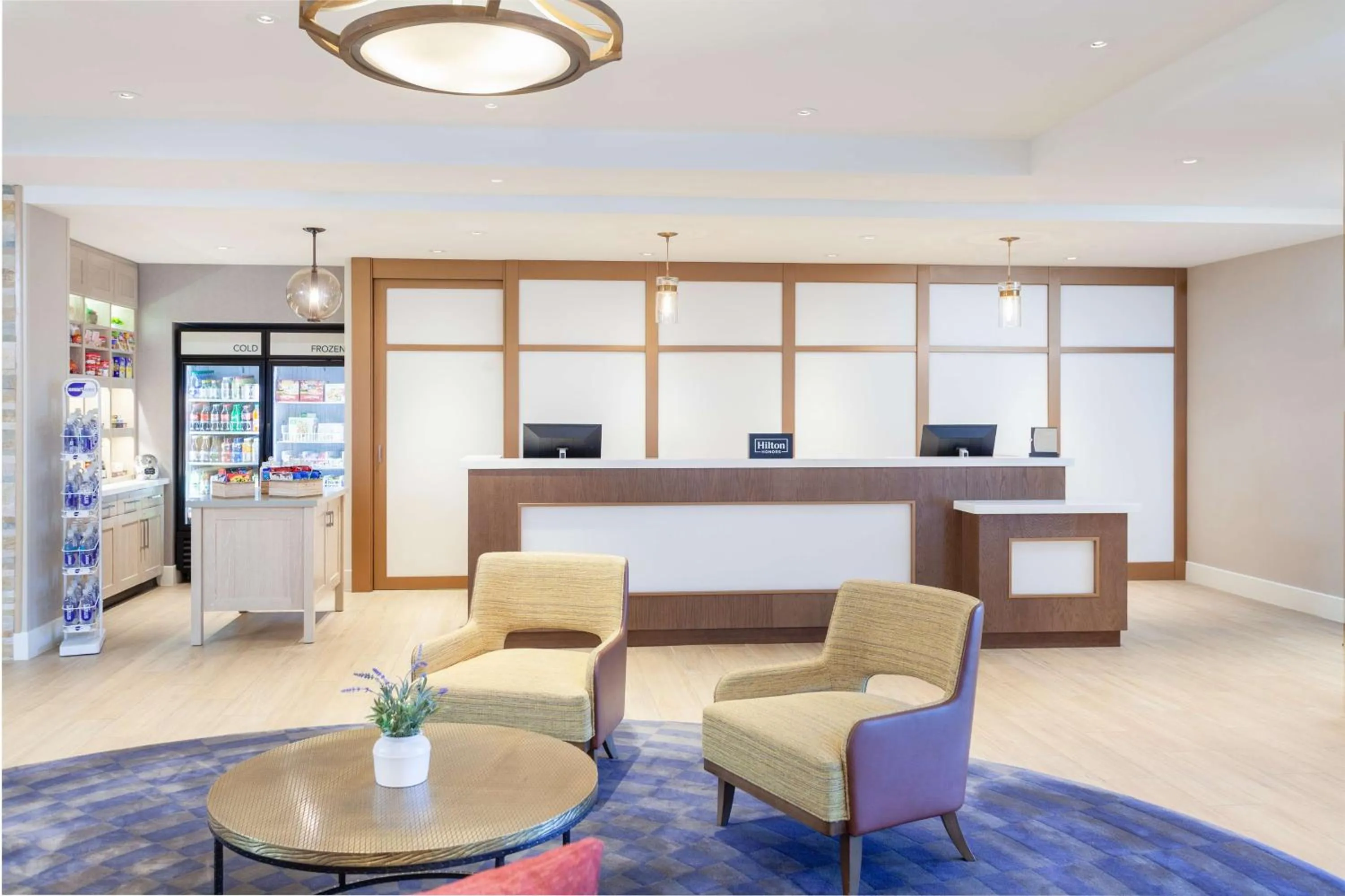 Dining area in Homewood Suites By Hilton Broomfield Boulder