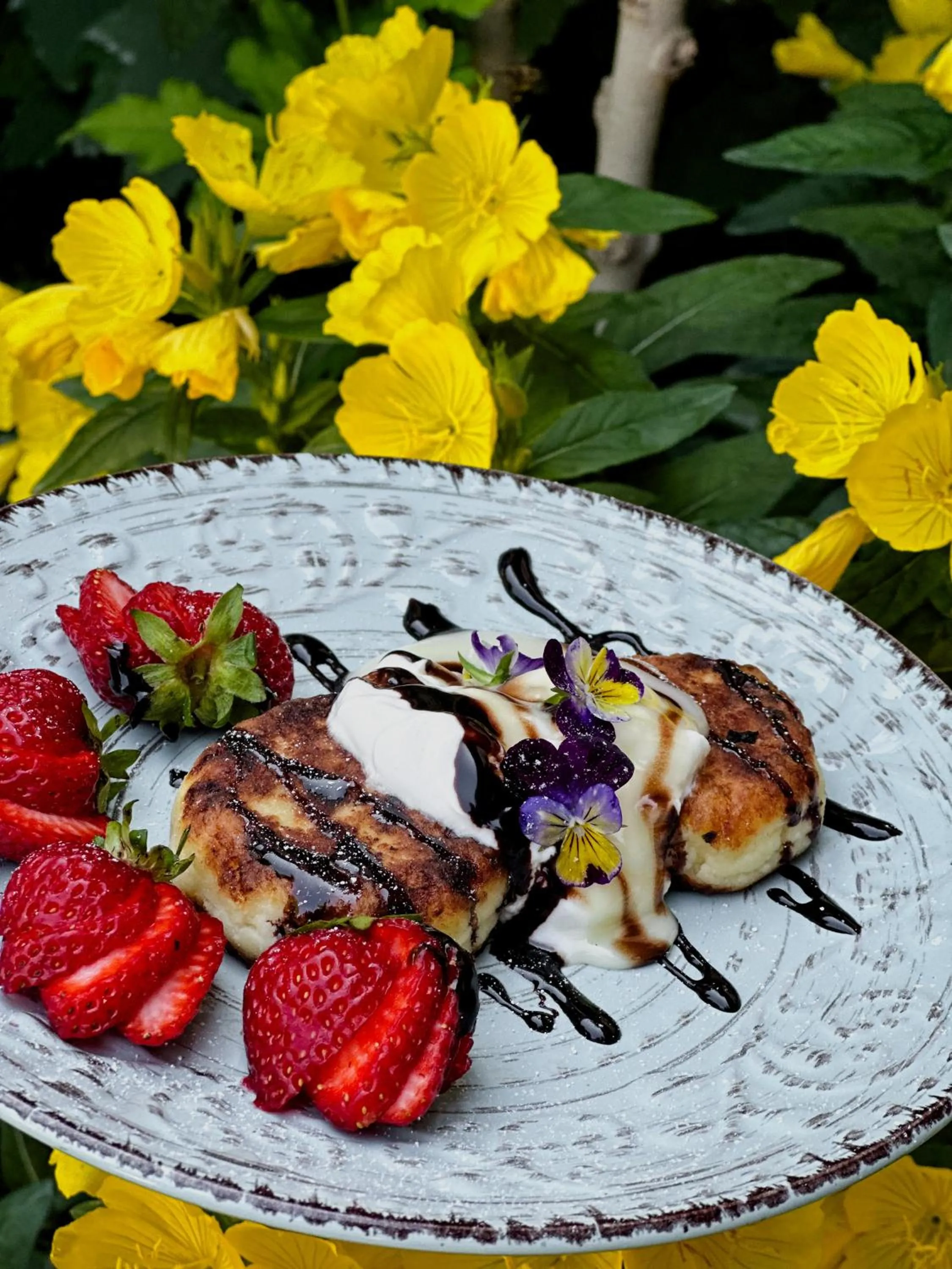 Food in Harmonia Garden GastroYard&Hotel