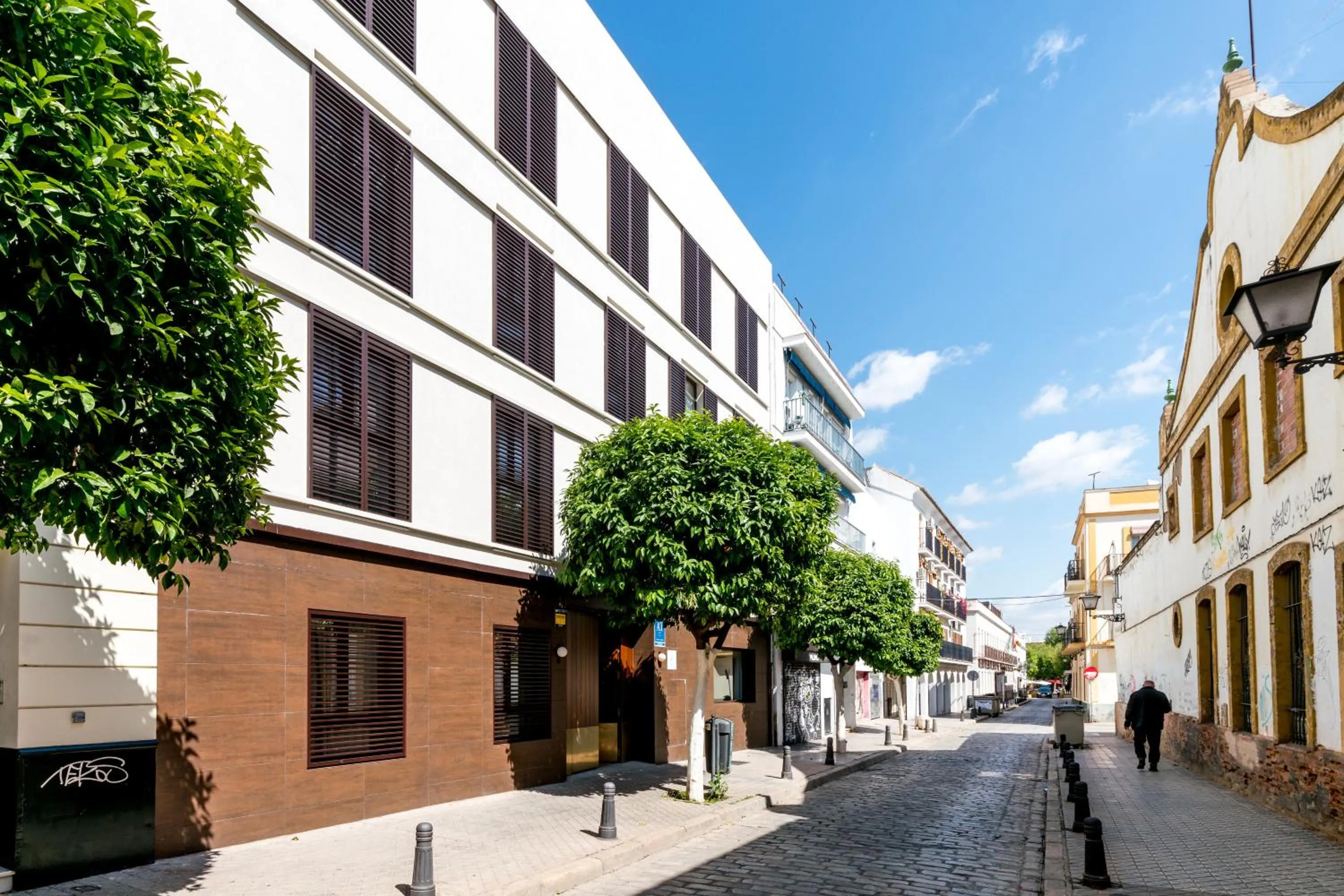 Facade/entrance in atLumbreras16