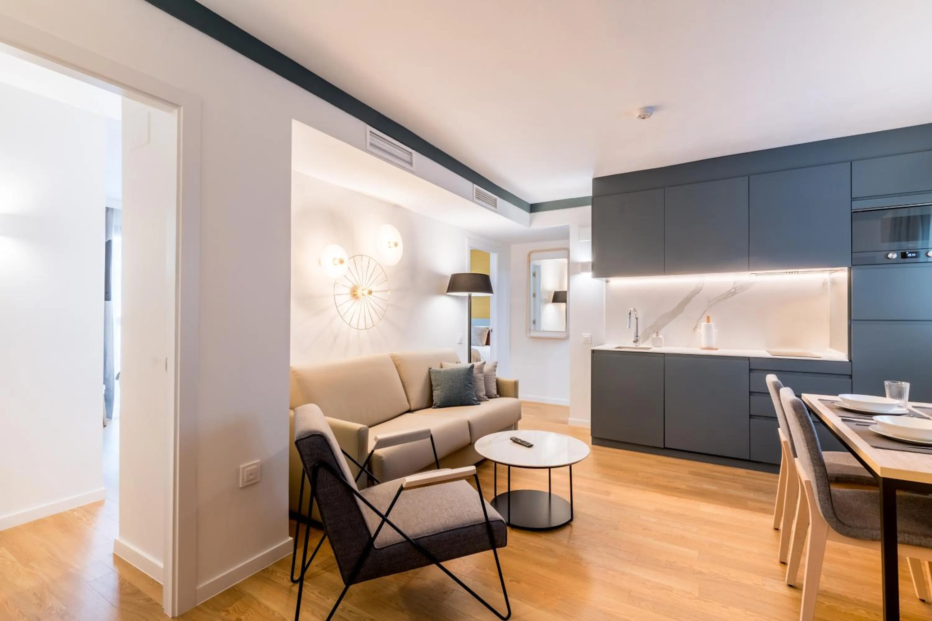 Photo of the whole room in atLumbreras16